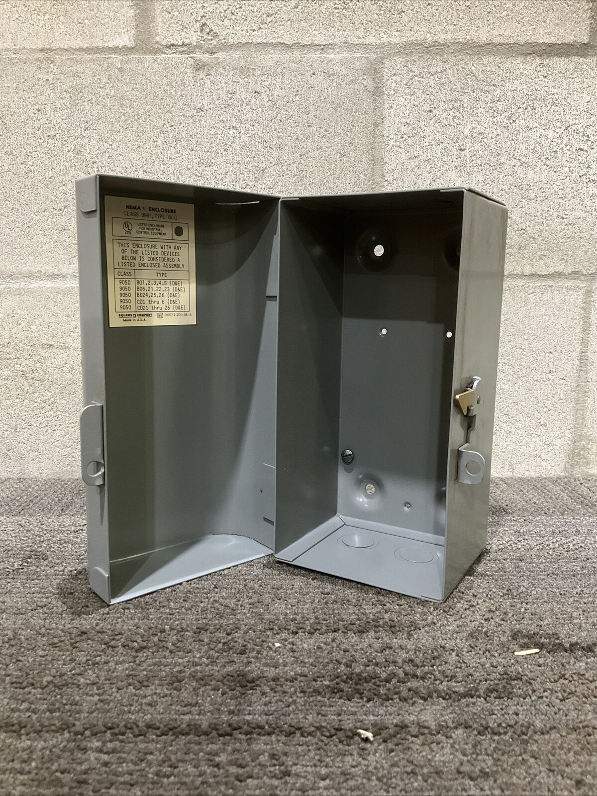 SQUARE D 49746 NEMA 1 ENCLOSURE CLASS 9991 TYPE BCG 444