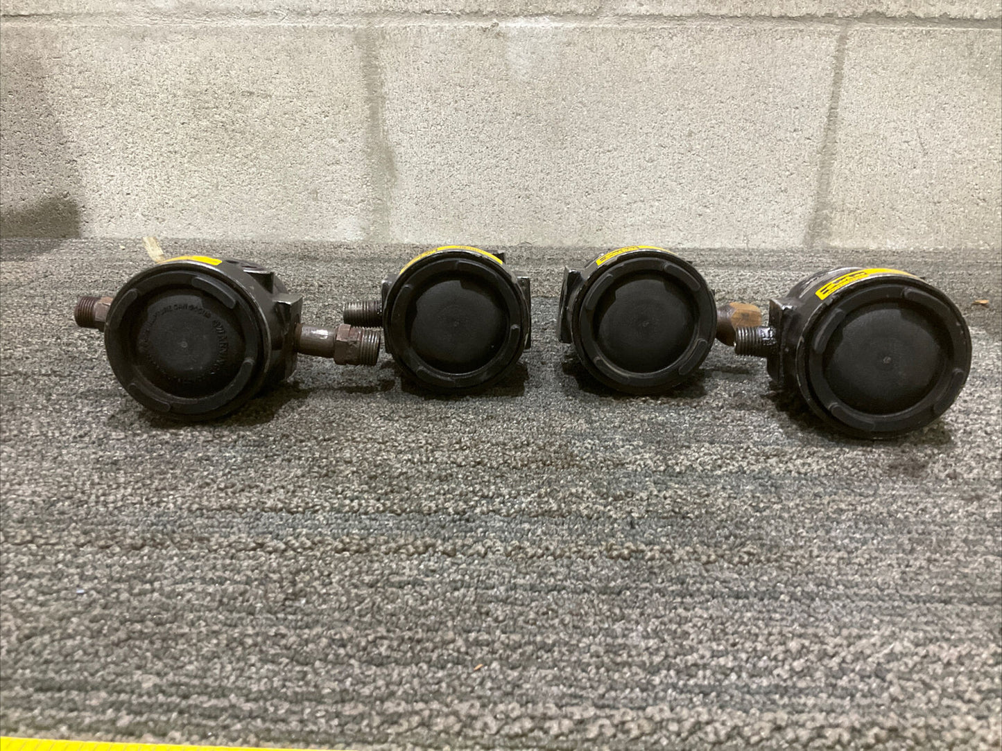 PARKER 11R115PA PILOT OPERATED PRESSURE REGULATOR 444 LOT OF 4