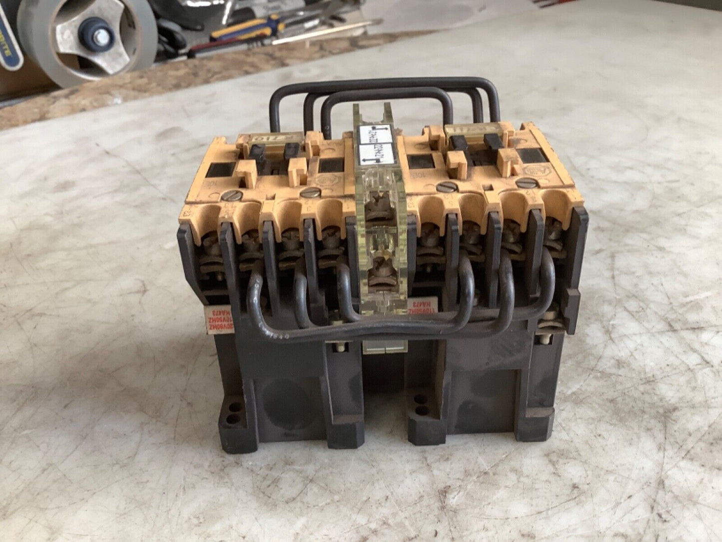 AB ALLEN BRADLEY 104-A12ND3 SER B CONTACTOR 444