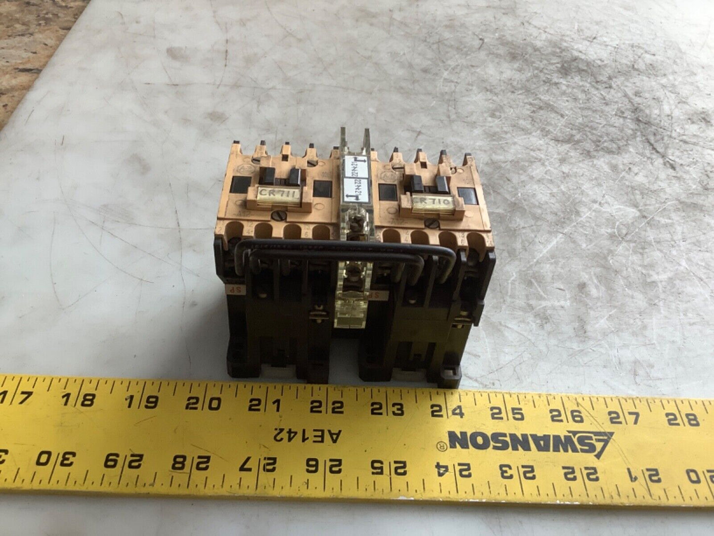 AB ALLEN BRADLEY 104-A12ND3 SER B CONTACTOR 444