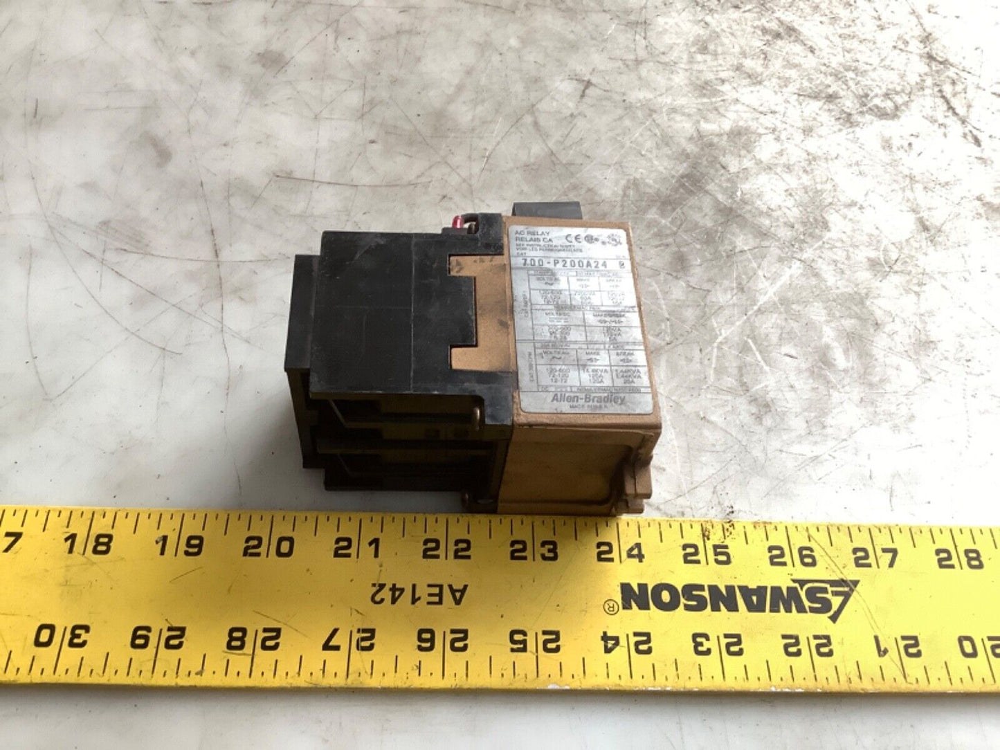 ALLEN BRADLEY 700-P200A24 SER B AC RELAY 444