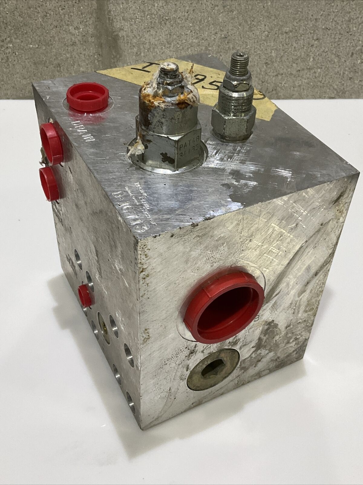 PACIFIC FLUID SYSTEMS D16713 HYDRAULIC MANIFOLD VALVE 678