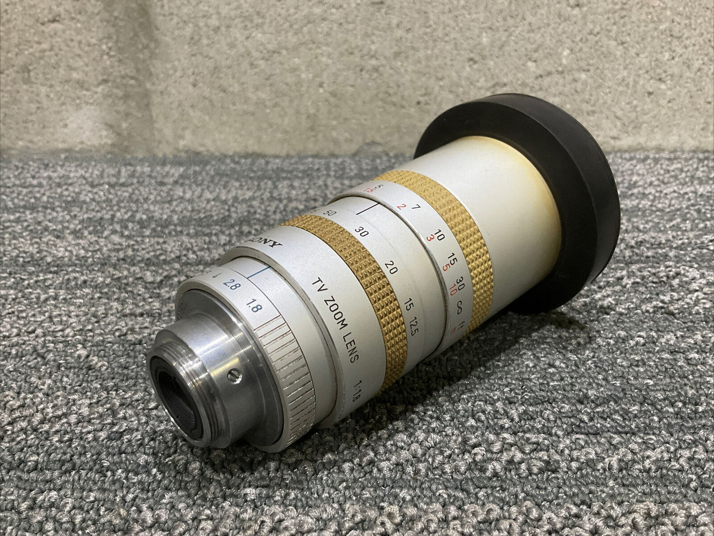 SONY 112189 TV ZOOM LENS 1:18 12.5-75MM WITH LEATHER CASE 222