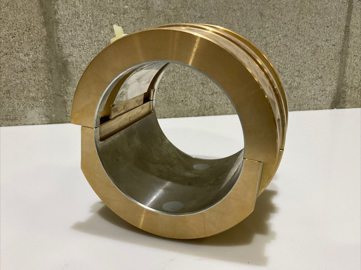 UNION PUMP MBM10451B 813C0384400R15500 BRG JOURNAL TOP BTM HALF 678