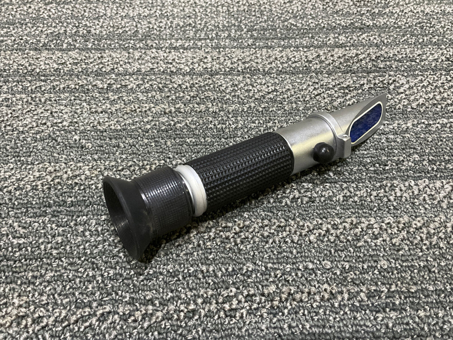 KERNCO 11K26 PORTABLE REFRACTOMETER WITH CASE VINTAGE 222
