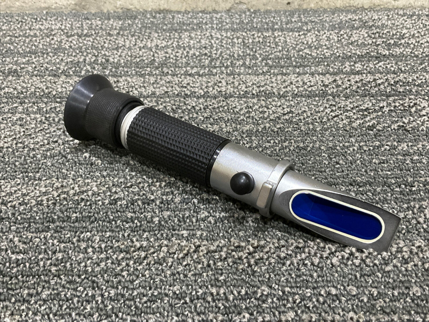 KERNCO 11K26 PORTABLE REFRACTOMETER WITH CASE VINTAGE 222