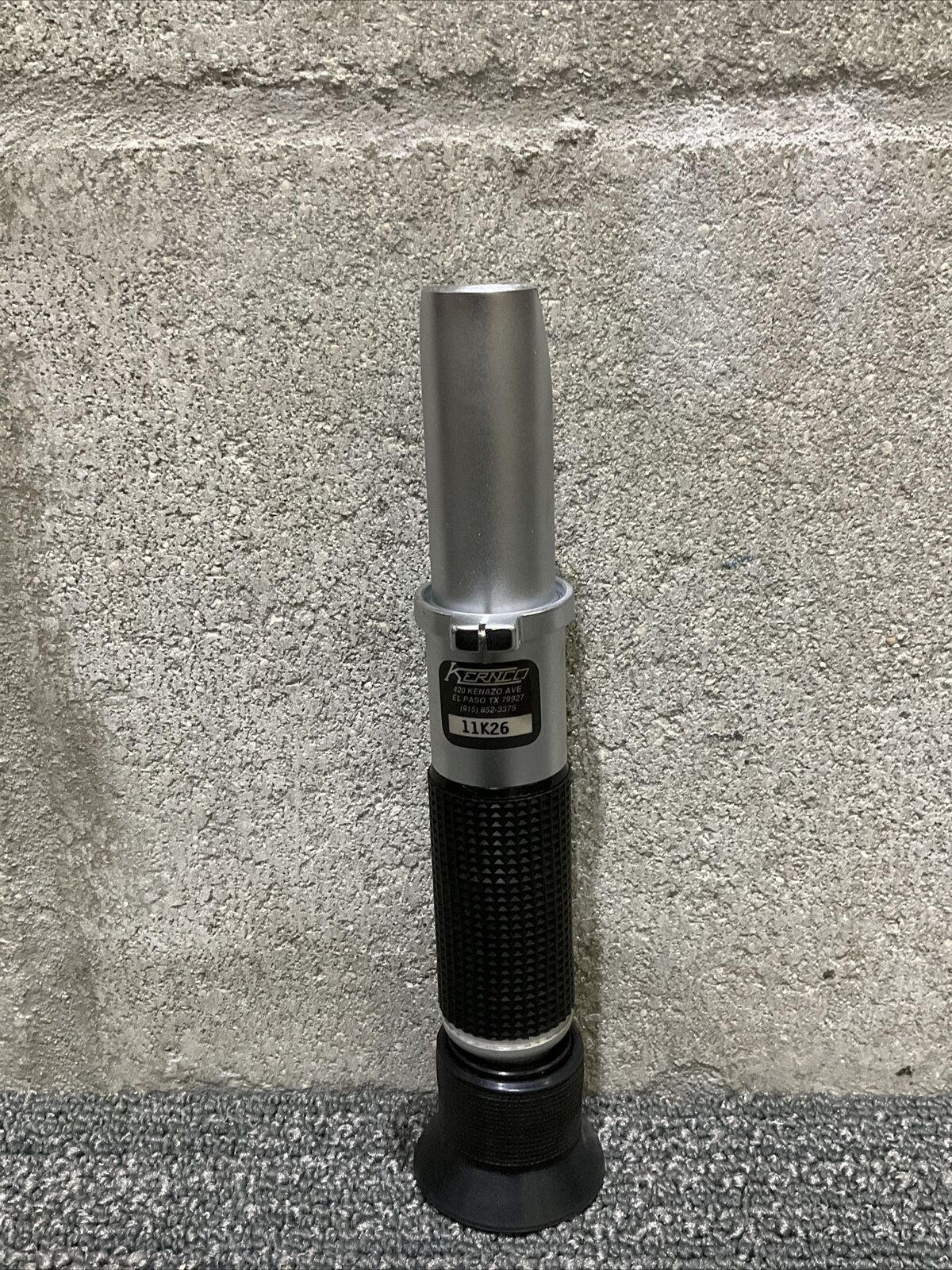 KERNCO 11K26 PORTABLE REFRACTOMETER WITH CASE VINTAGE 222