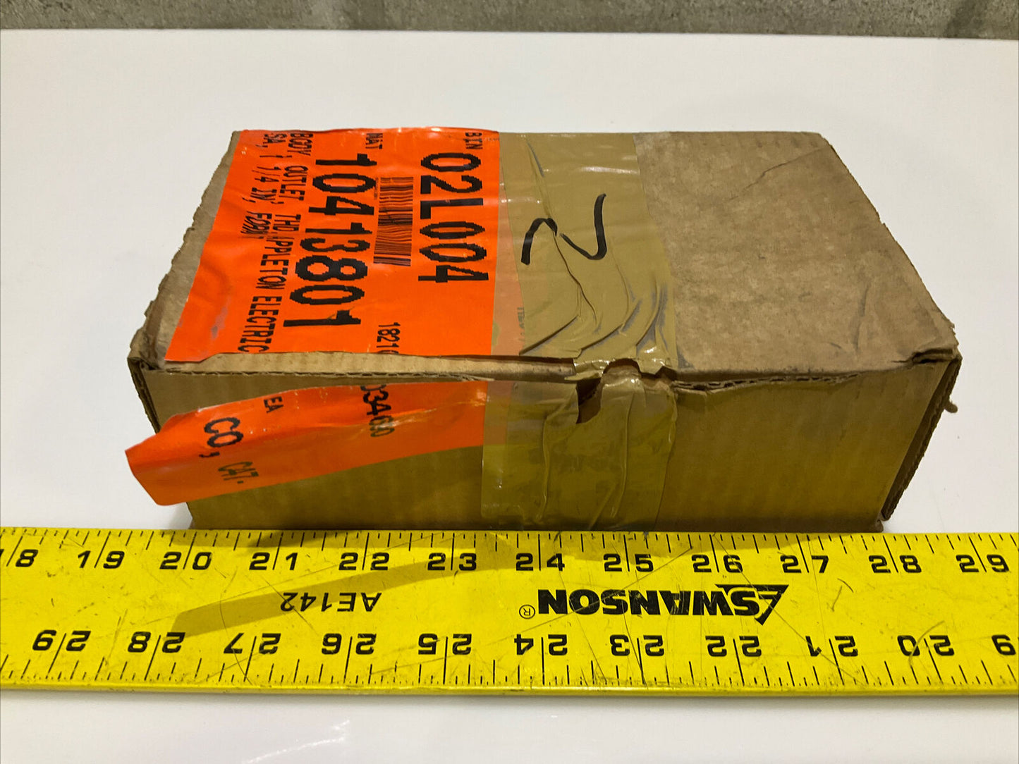 COOPER CROUSE HINDS C47 SA CONDULET CONDUIT OUTLET BODY 1 1/4” 678 LOT OF 2