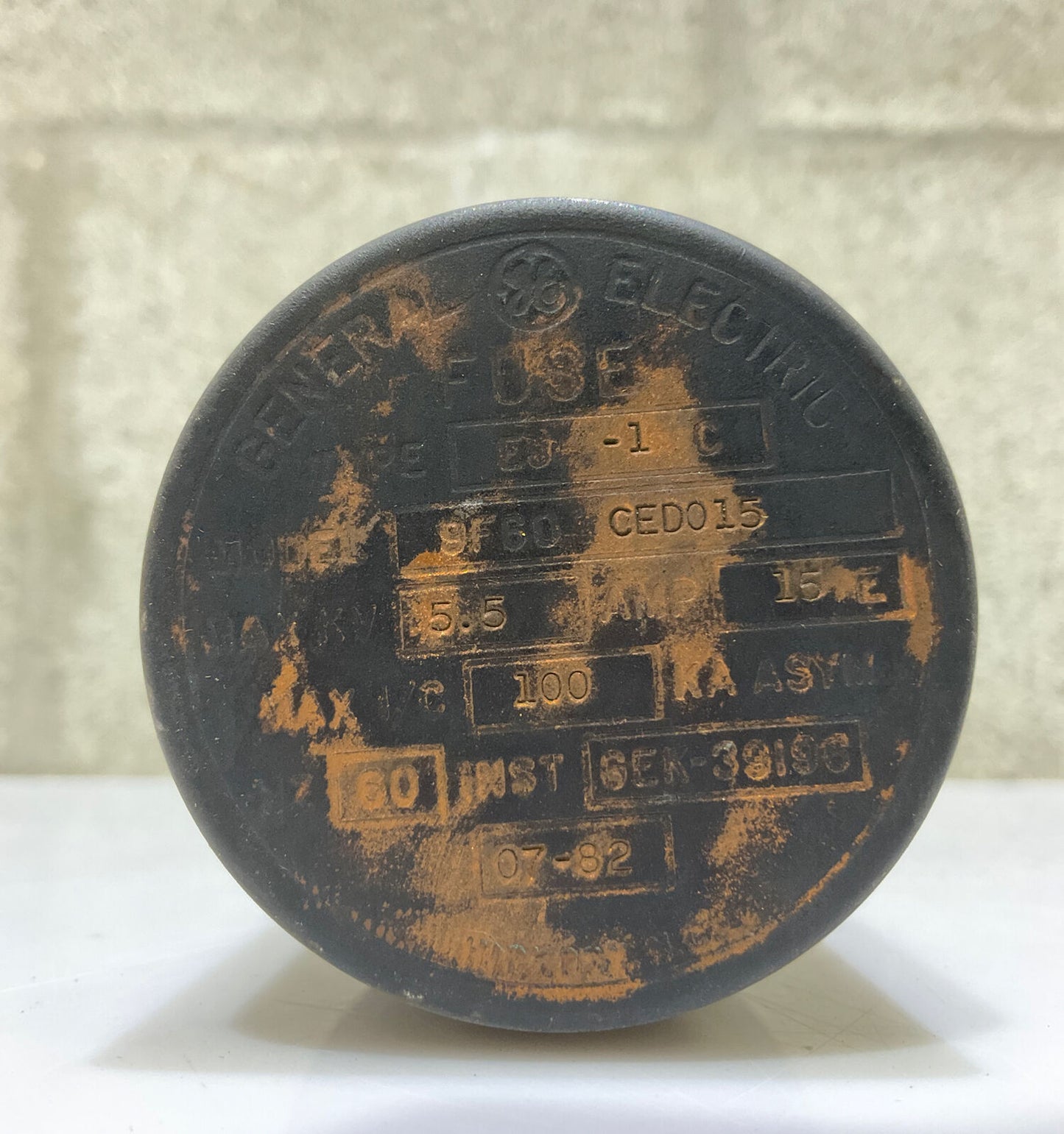 GE 9F60CED015 FUSE 5.5KV 60HZ 15E A SIZE C TYPE EJ-1 678