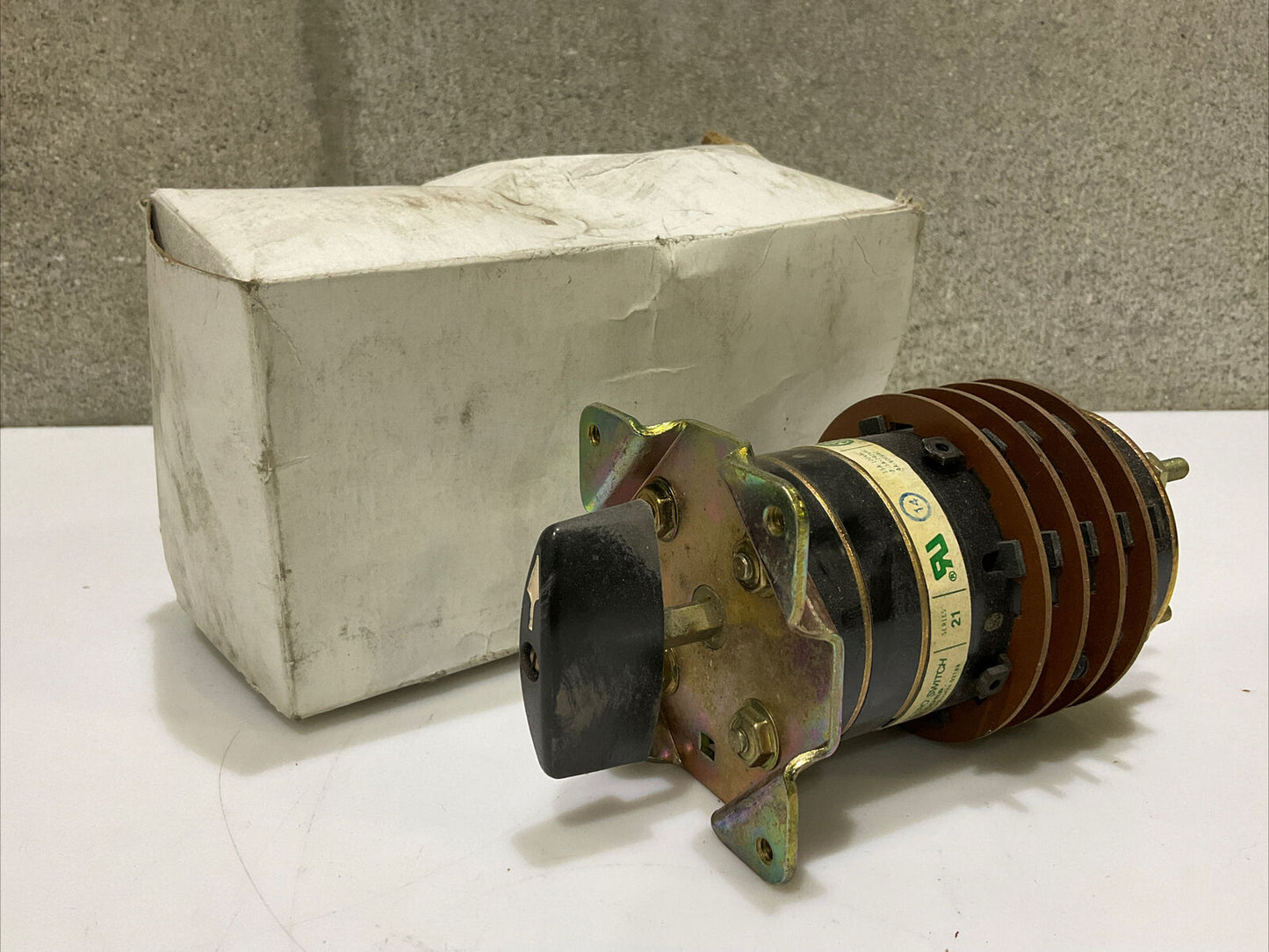 ELECTROSWITCH 71905LA 9739 IGNITOR CONTROL SWITCH SERIES 21 10A 125 VAC 678