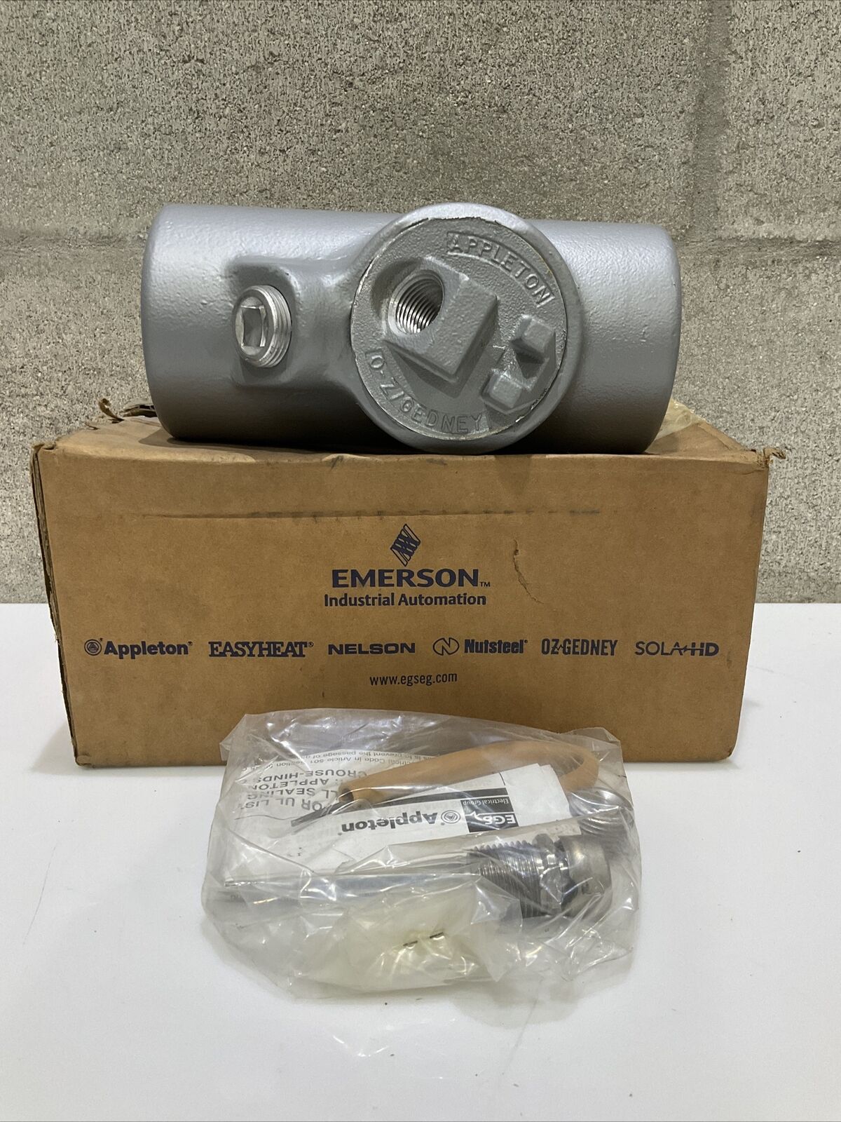 EMERSON CROUSE HINDS EYDX6SA 2” SEAL CONDUCTOR 678