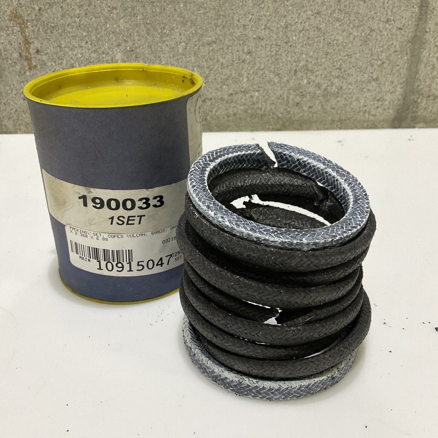 COPES VULCAN 60035 190033 GRAPHITE PACKING SET 3 X 2.368 X 2.88 678 LOT OF 4