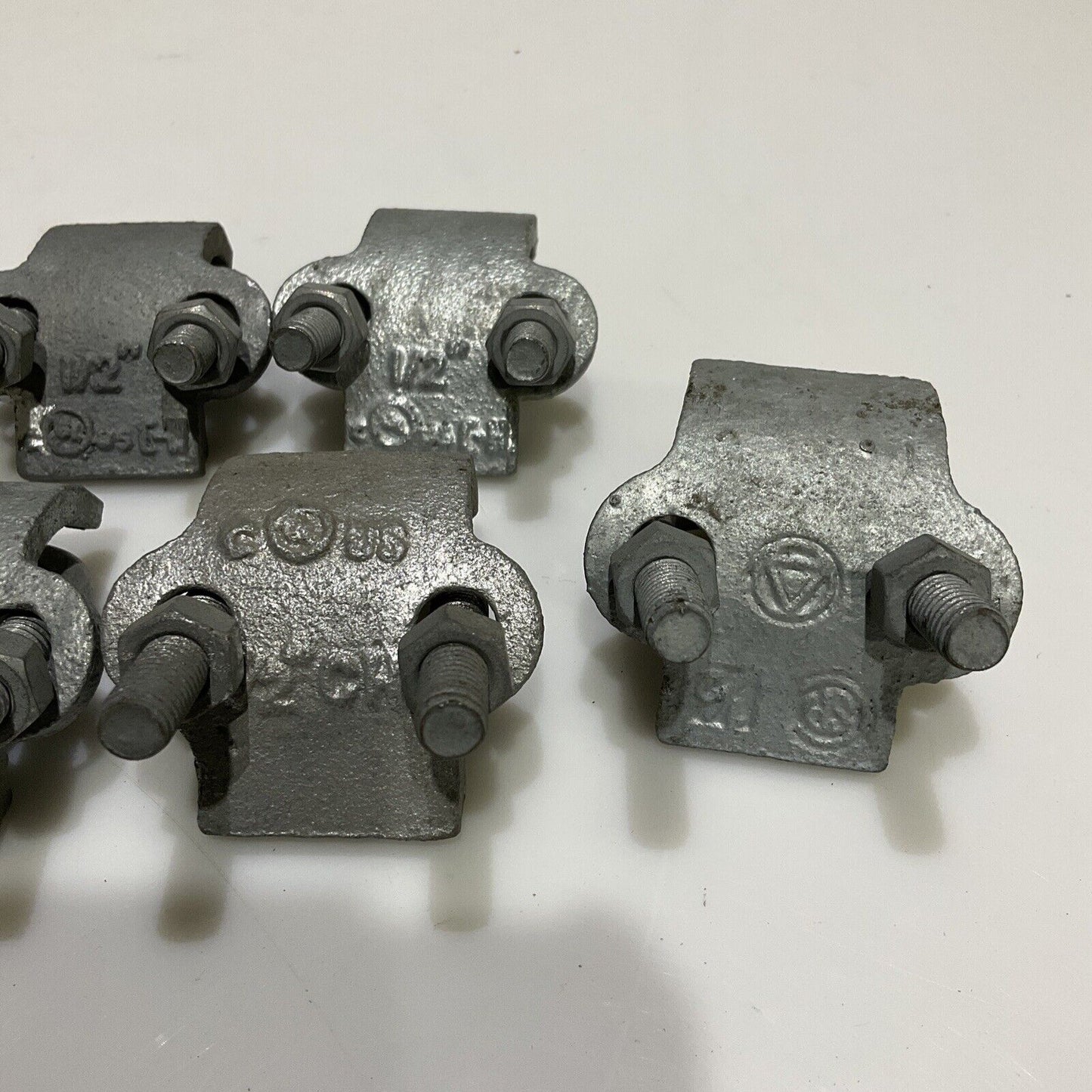 RAC50HD CONDUIT SUPPORT PIPE CLAMP 1/2IN RIGHT ANGLE 678 LOT OF 7