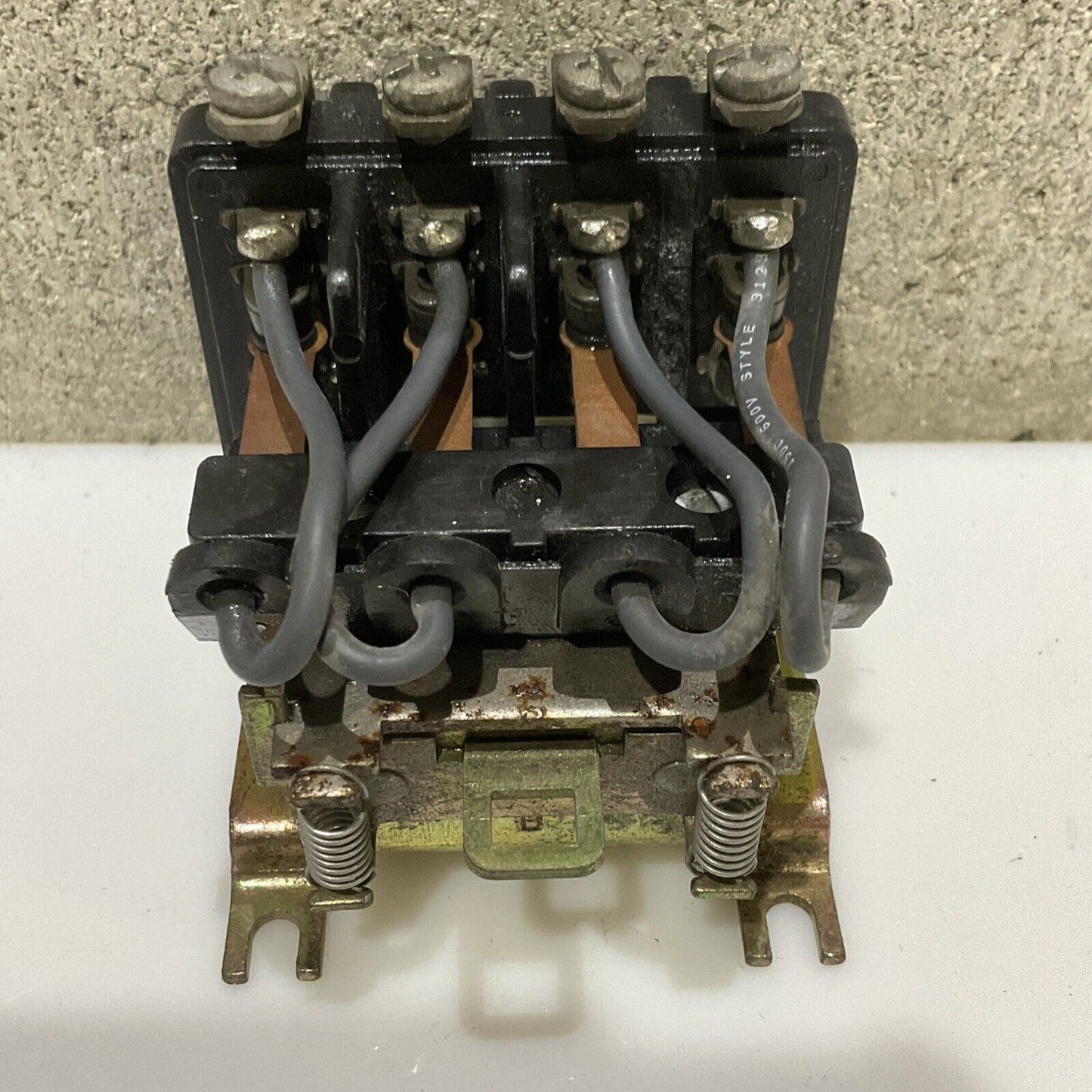 STRUHERS-DUNN PM-17AY-240 RELAY 240VAC 50/60HZ 678
