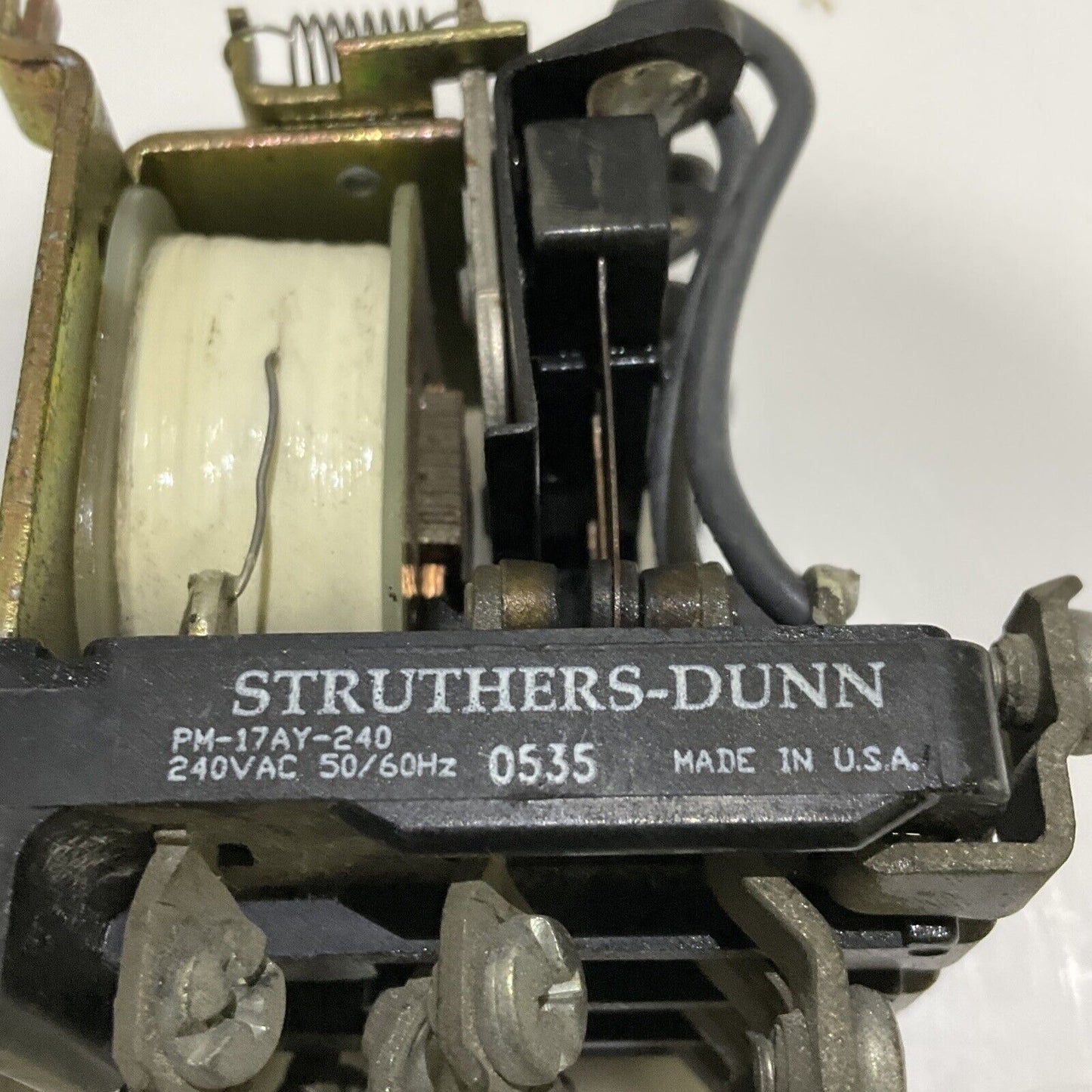 STRUHERS-DUNN PM-17AY-240 RELAY 240VAC 50/60HZ 678