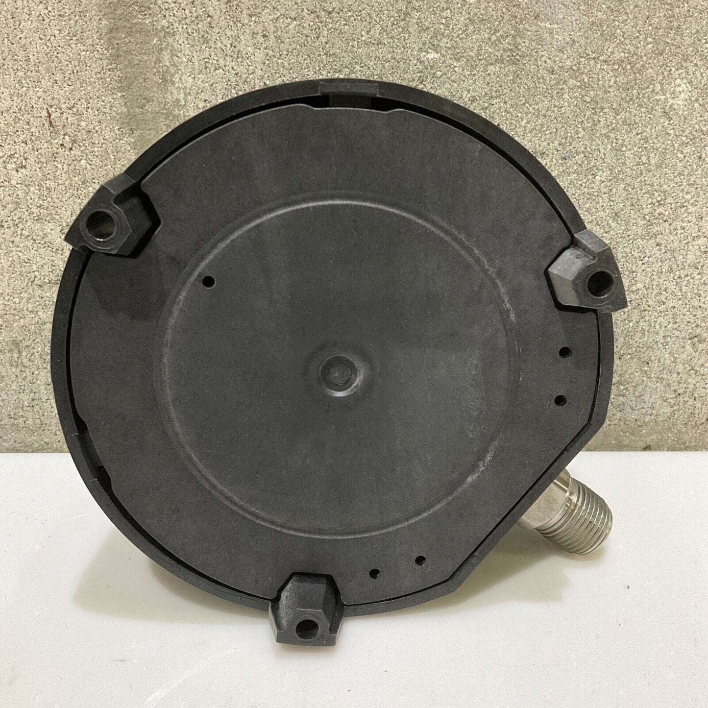 WIKA 9834112 233.34 PRESSURE GAUGE 4.5IN DIAL 1/2IN NPT 0-5000PSI 678