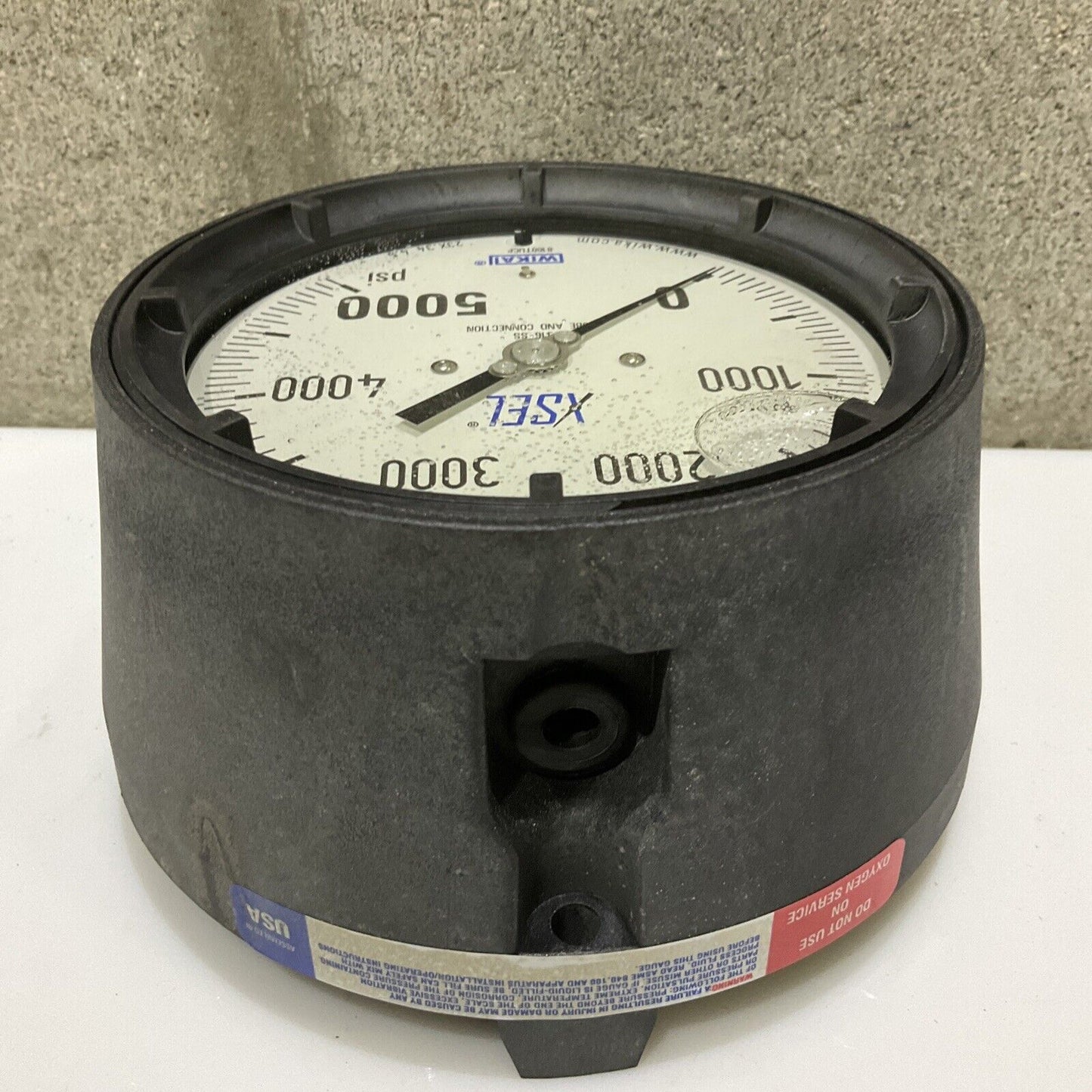 WIKA 9834112 233.34 PRESSURE GAUGE 4.5IN DIAL 1/2IN NPT 0-5000PSI 678
