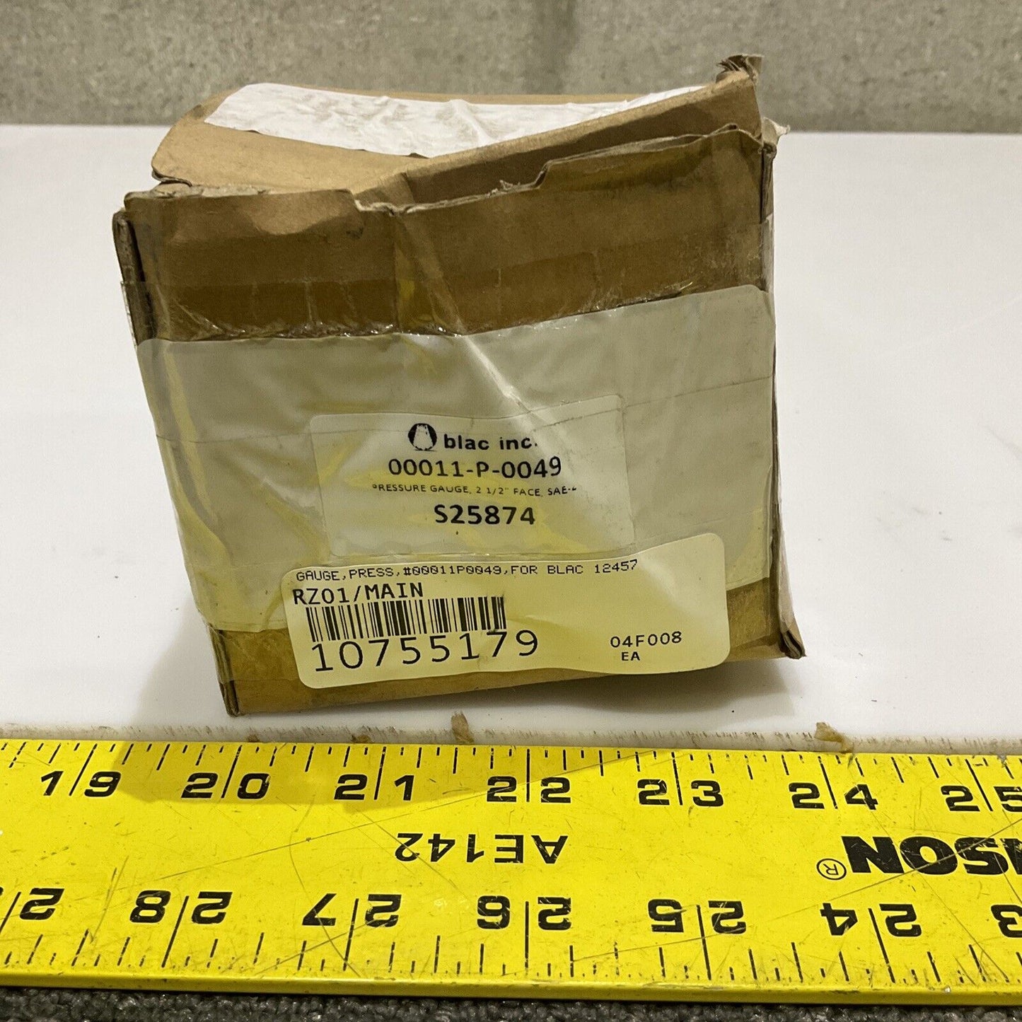 BLAC INC 00011-P-0049 S25874 PRESSURE GAUGE 2.5IN FACE 0-3000 PSI 678