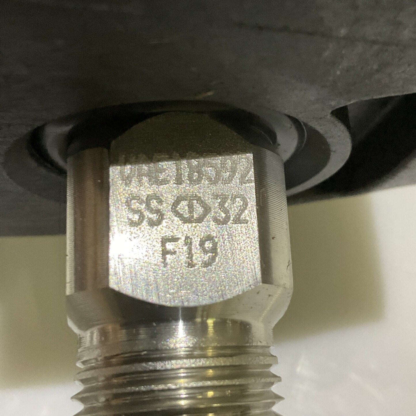 WIKA 9834112 233.34 PRESSURE GAUGE 4.5IN DIAL 1/2IN NPT 0-5000PSI 678