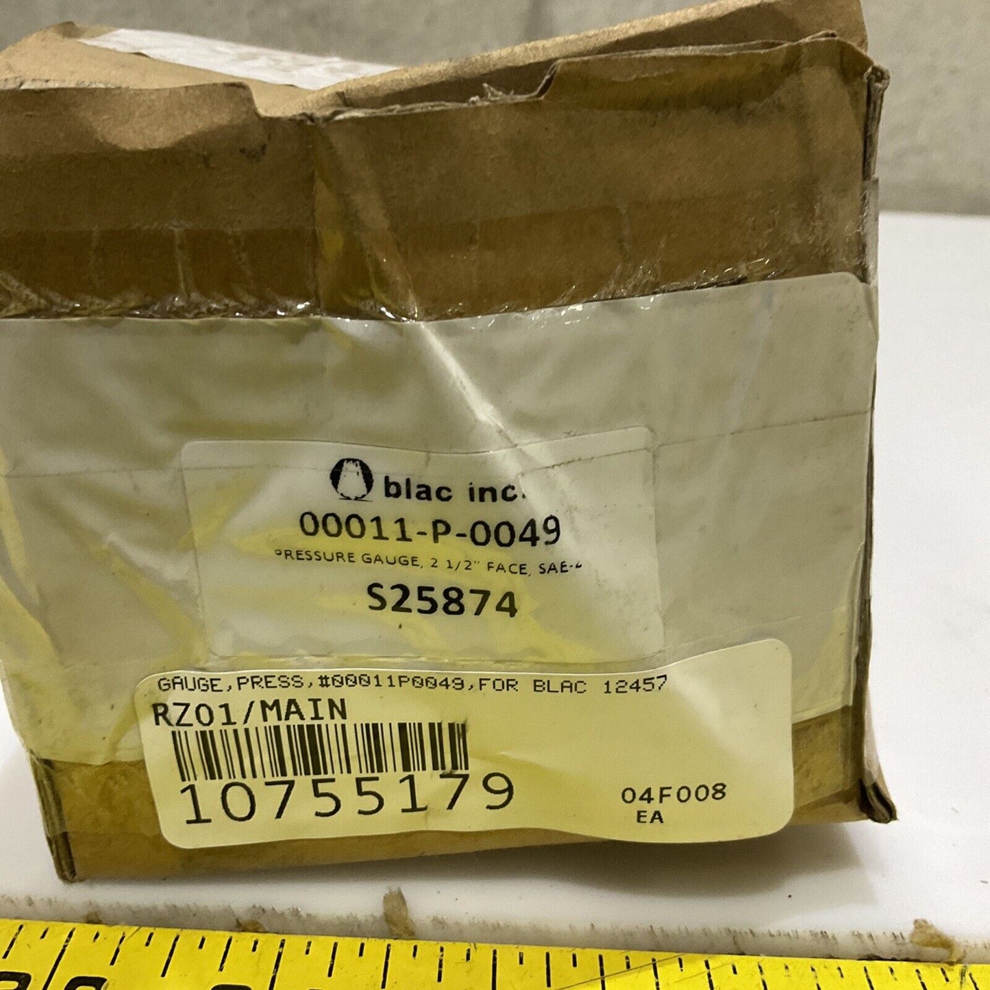 BLAC INC 00011-P-0049 S25874 PRESSURE GAUGE 2.5IN FACE 0-3000 PSI 678