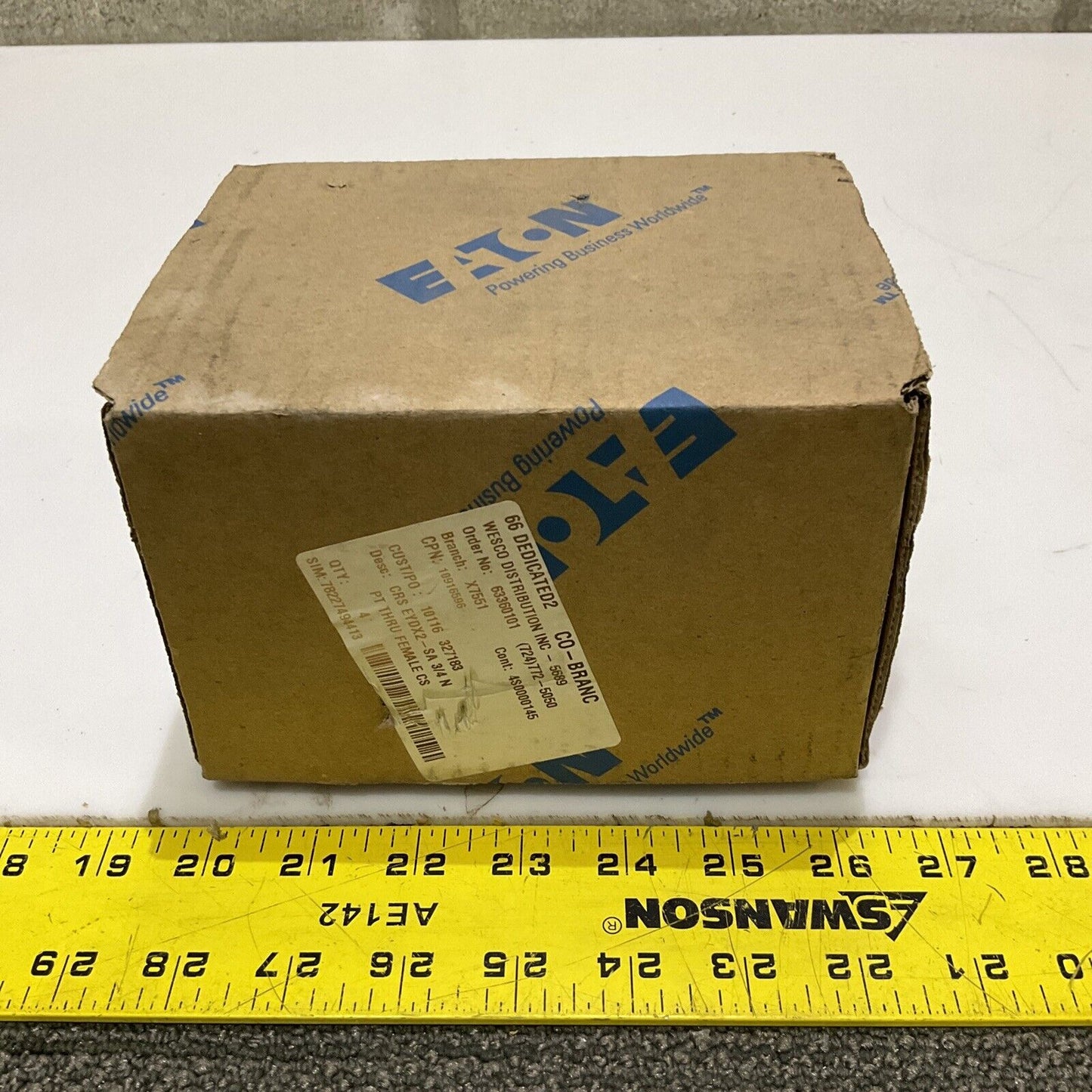 EATON CROUSE HINDS EYDX2 SA FEMALE HUB SEALING FITTINGS 3/4 IN 678 LOT OF 2