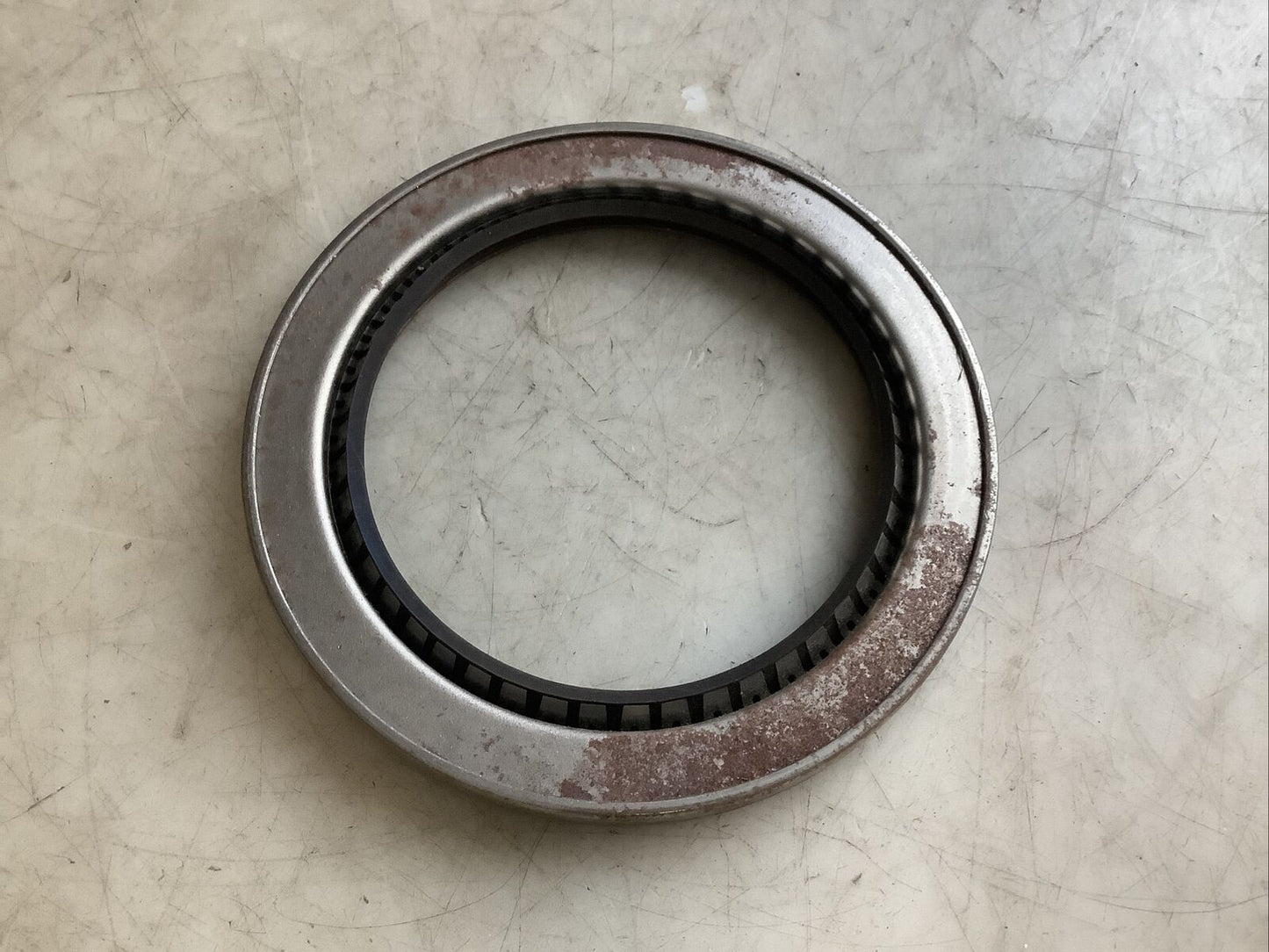 GARLOCK 53X2645 21086-2645 OIL SEAL 5-13/16IN X 4-1/4IN X 1/2IN 678