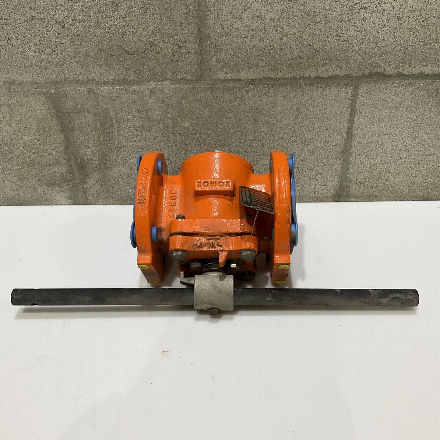 XOXMOX 9RB710L1 SLEEVE PLUG VALVE 2 IN 150 PSI 678