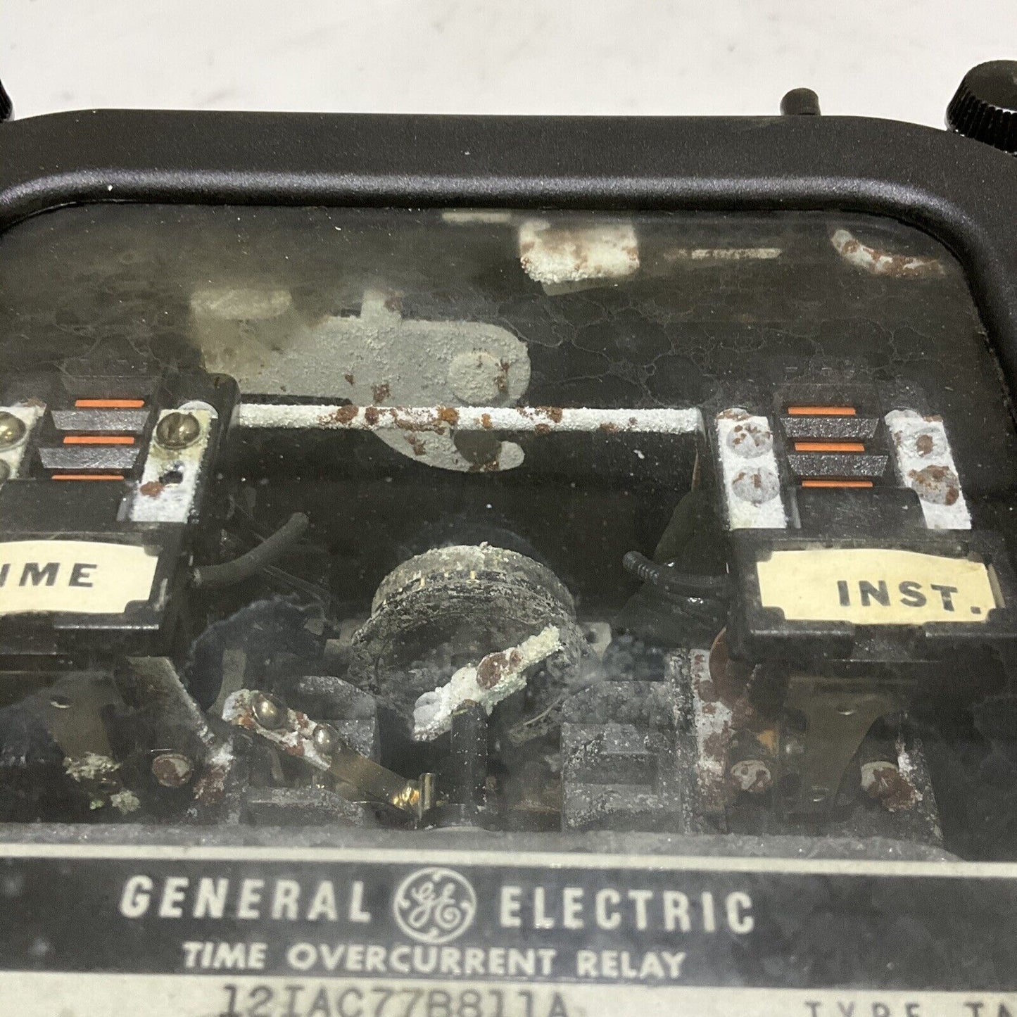 GENERAL ELECTRIC GE 12lAC77B811A TIME OVER CURRENT RELAY 678