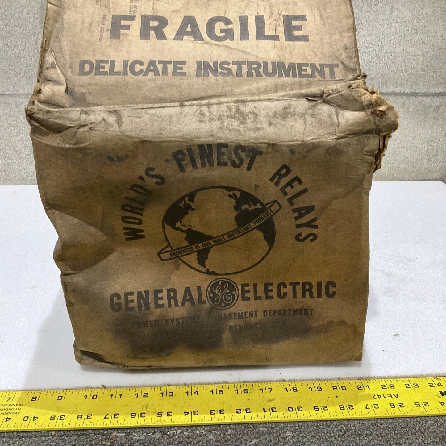 GENERAL ELECTRIC GE 12lAC77B811A TIME OVER CURRENT RELAY 678