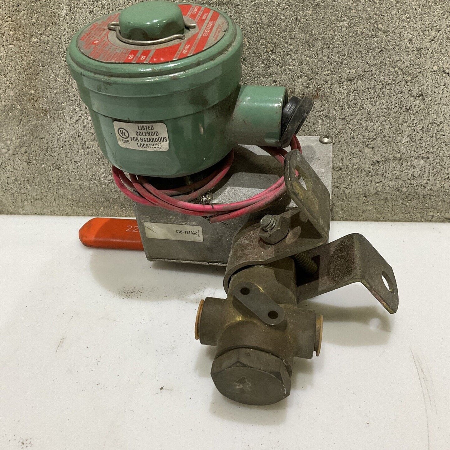 ASCO EF8310B040 A951802 SOLENOID VALVE 120/60 V 110/50 HZ 678