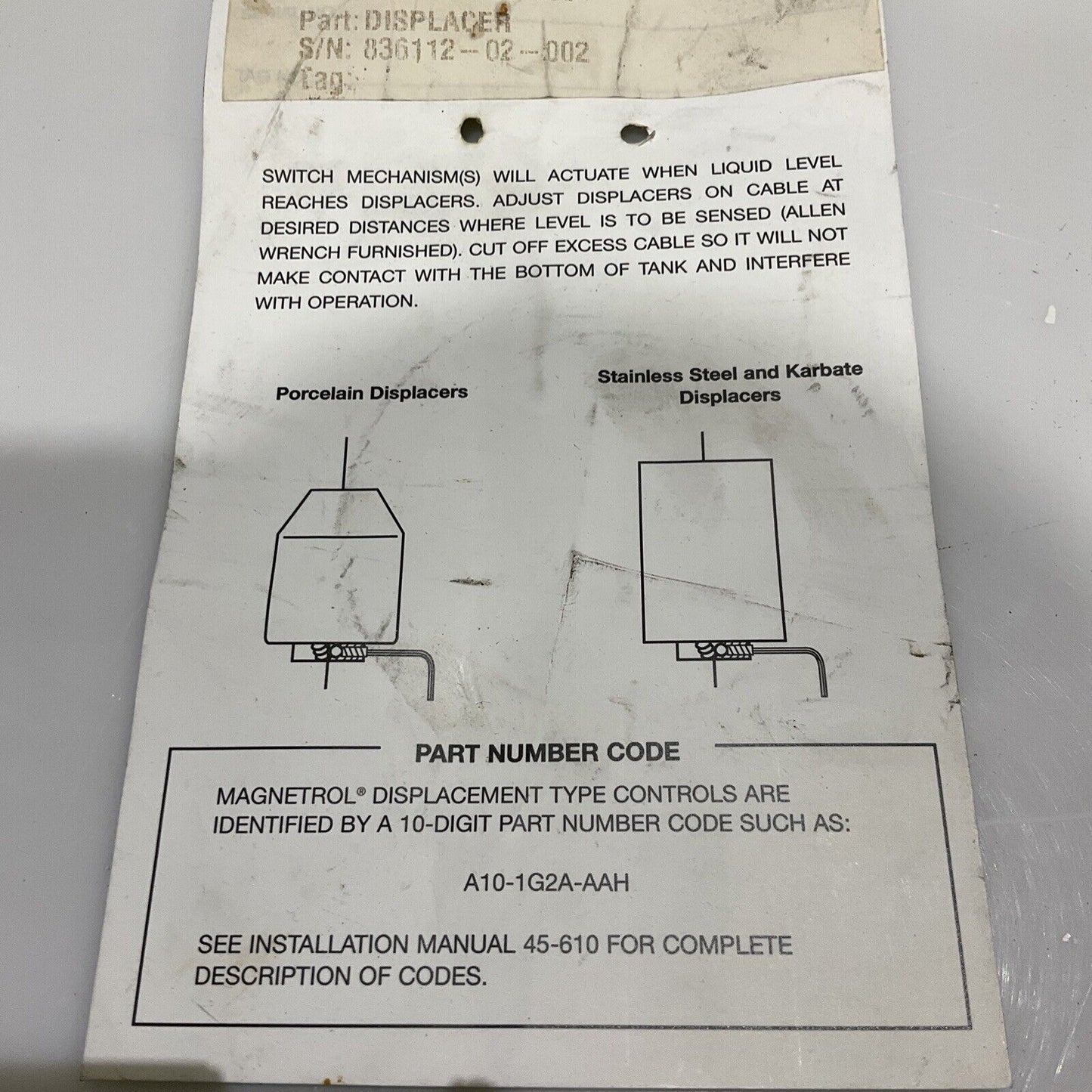 MAGNETROL 005-9817-001 A10-1G2A-AAH LIQUID LEVEL SWITCH PORCELAIN DISPLACER 678