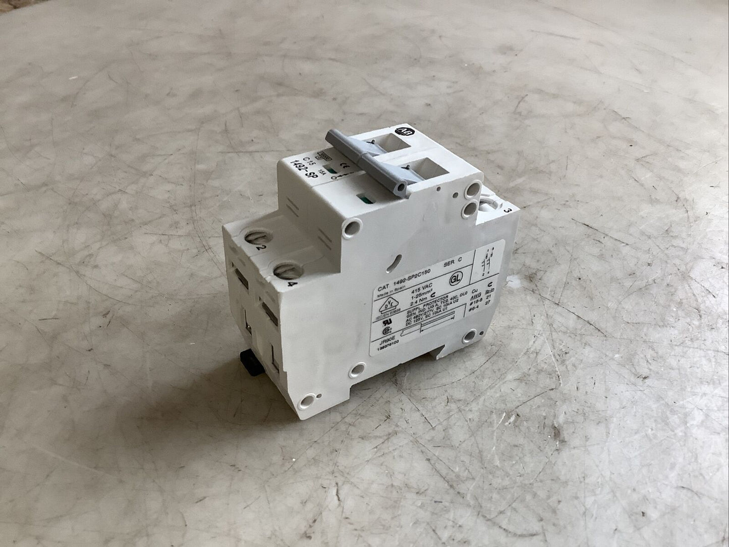 ALLEN BRADLEY 1492-SP2C150 CIRCUIT BREAKER 2 POLE 15A 678