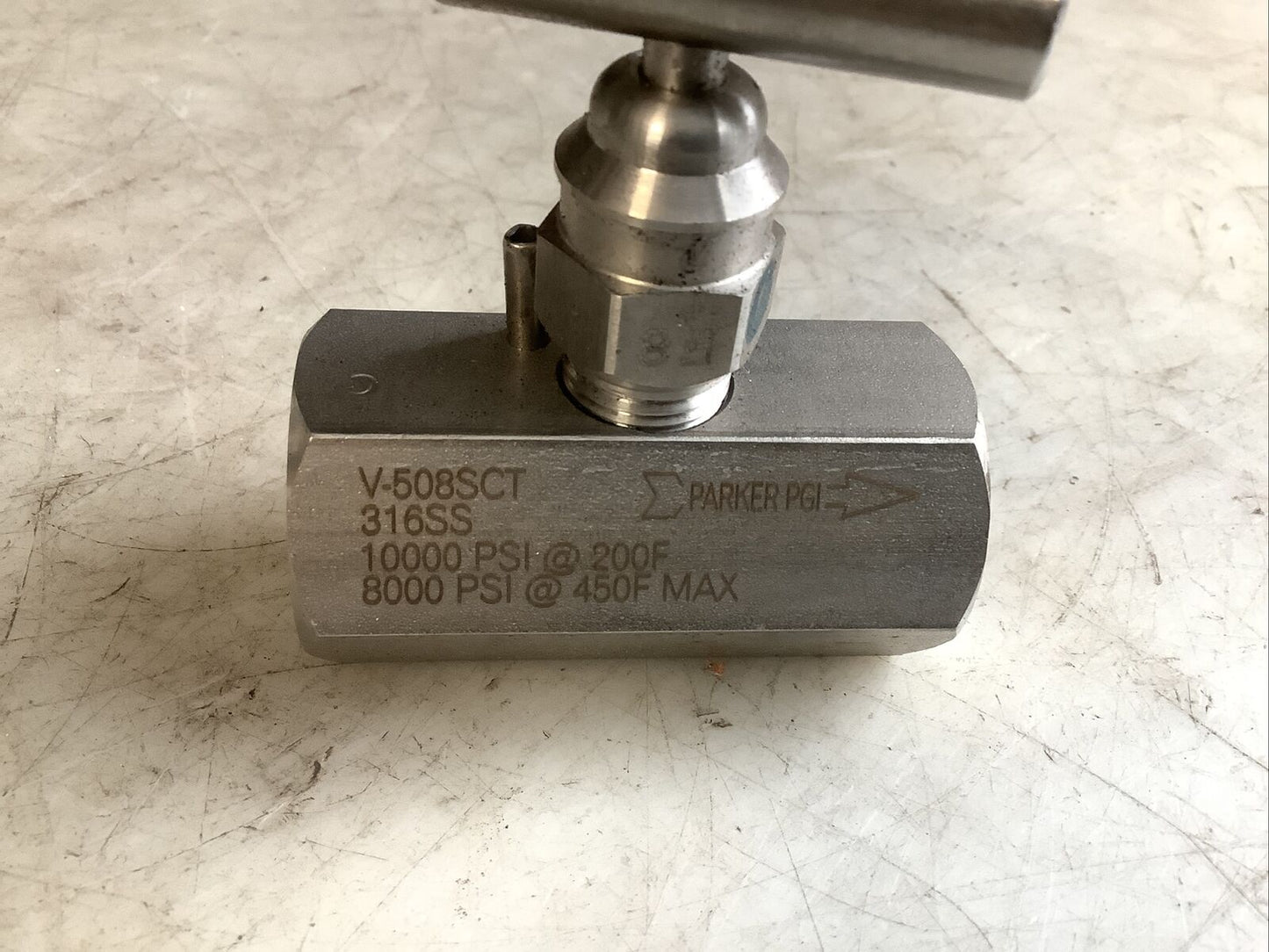 PARKER V-508SCT T-HANDLE VALVE 316SS FEMALE/FEMALE 10000PSI AT 200F 678
