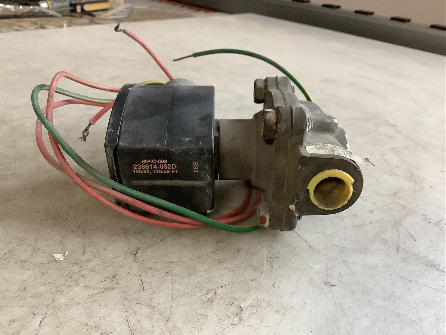 ASCO EF8210G33 SOLENOID VALVE 120/60 110V/50HZ 10.1W 3/8IN 678