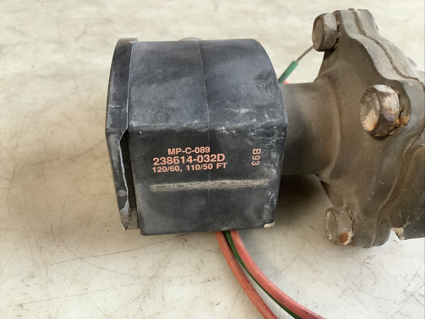 ASCO EF8210G33 SOLENOID VALVE 120/60 110V/50HZ 10.1W 3/8IN 678