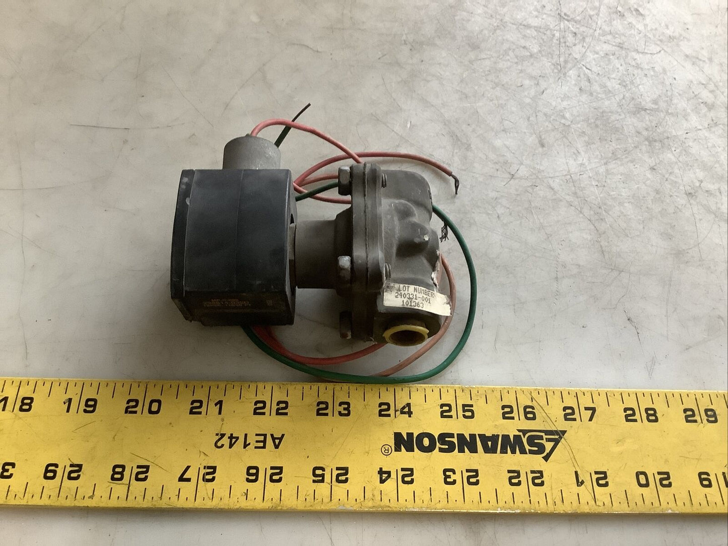ASCO EF8210G33 SOLENOID VALVE 120/60 110V/50HZ 10.1W 3/8IN 678