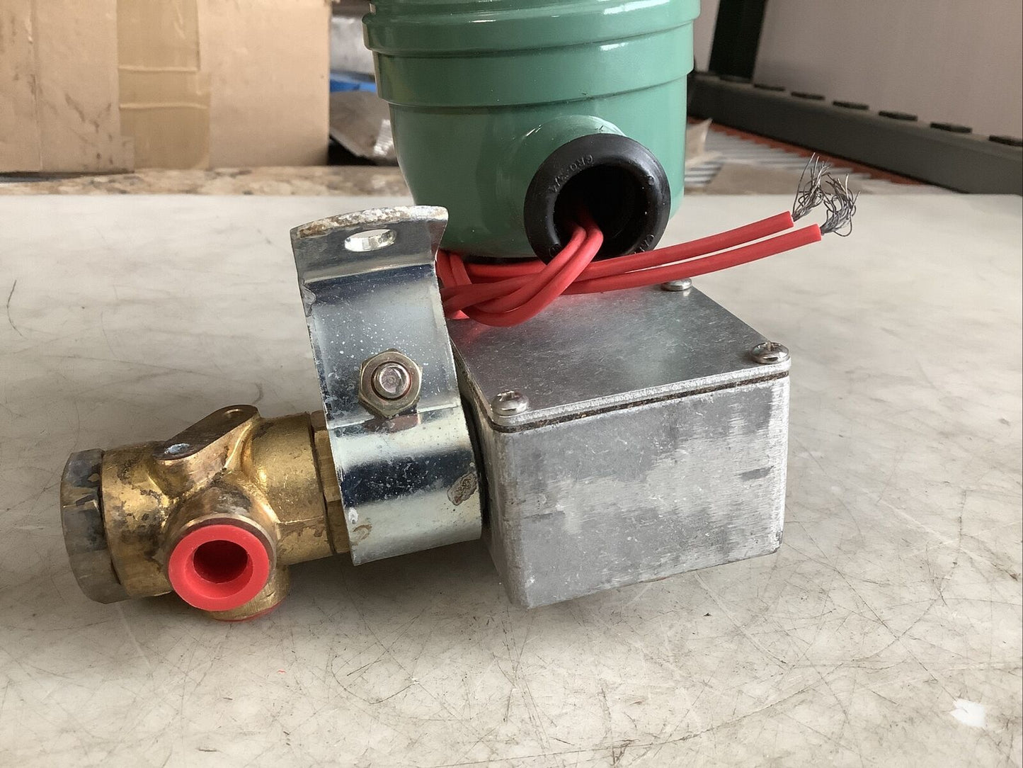 ASCO EF8308B040 MANUAL RESET SOLENOID VALVE 20W 1/4IN 678