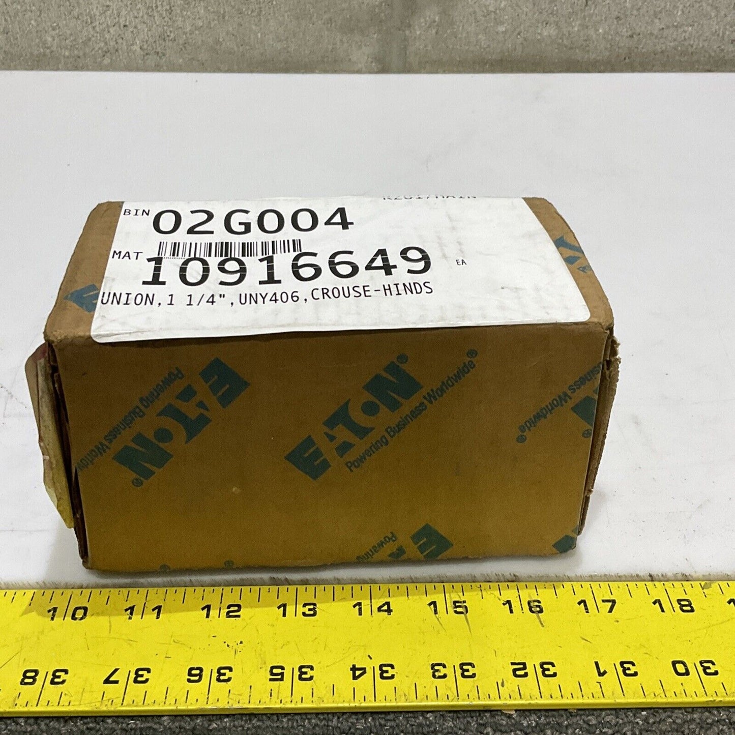 EATON CROUSE HINDS UNY406 CONDULET CONDUIT FITTING 1 1/4IN