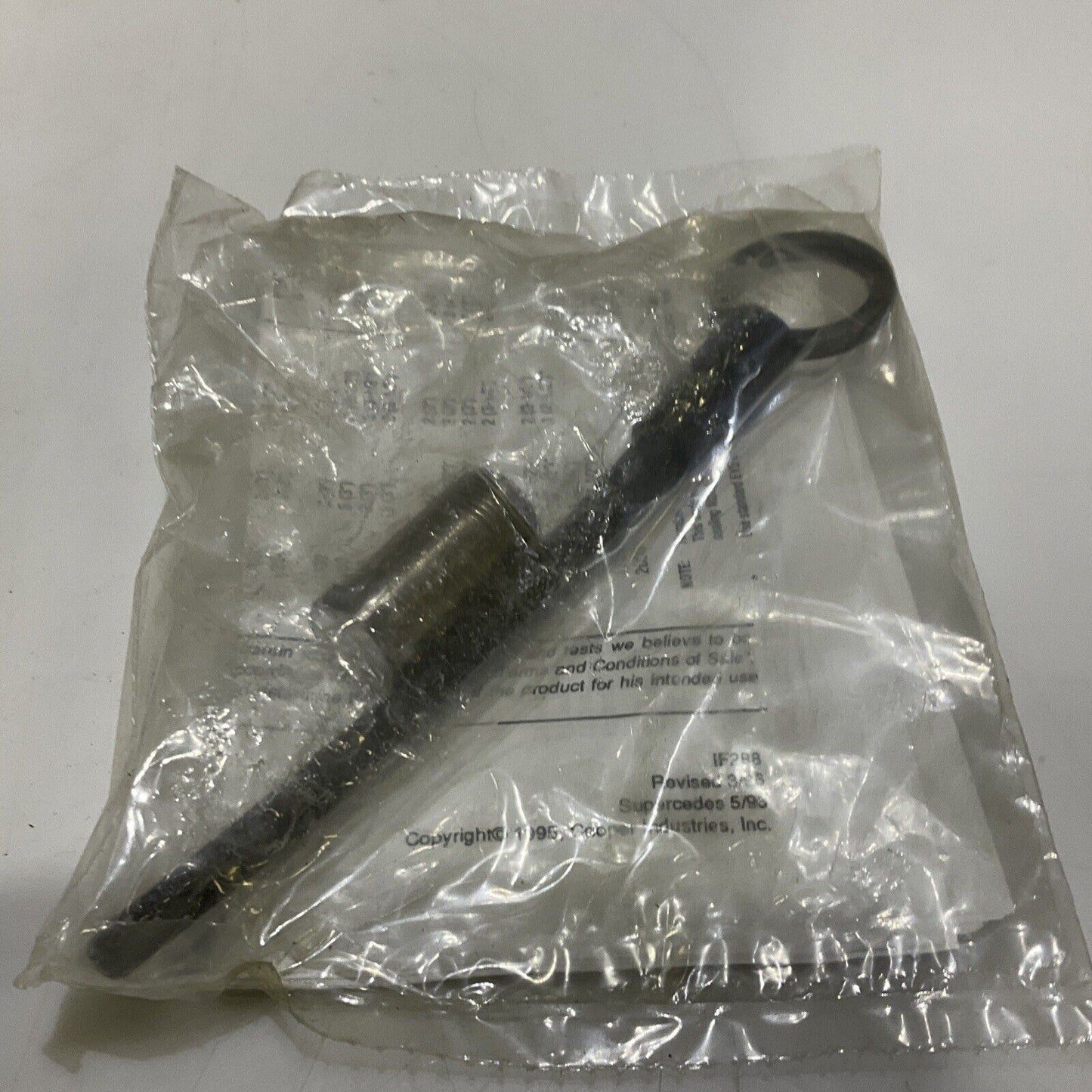 EATON EYDX5 SA FEMALE HUB SEALING FITTING WITH DRAINS 1 1/2IN FEMALE 678