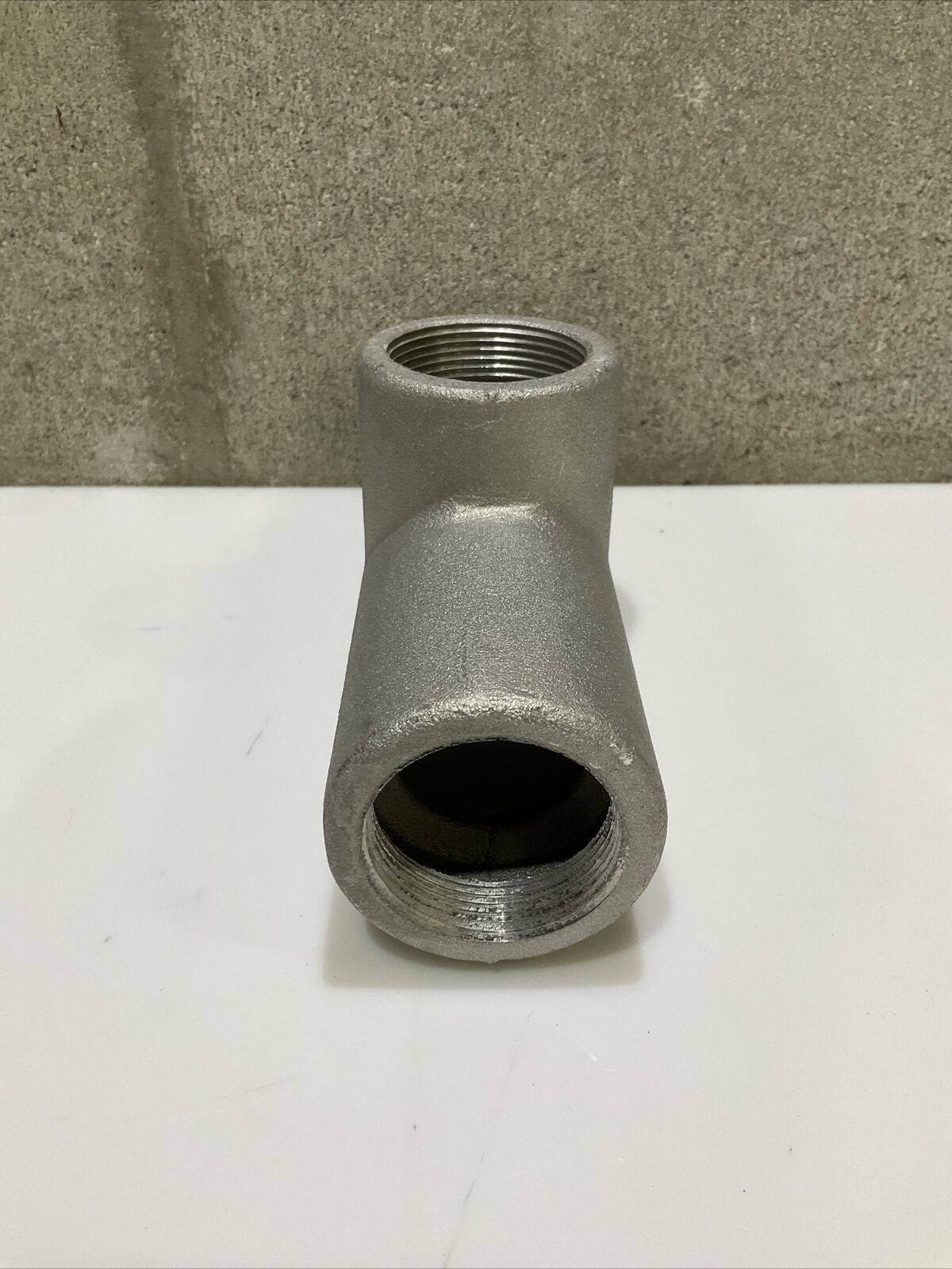 EATON CROUSE HINDS TB57 B CONDULET OUTLET BODY 1 1/2” 678 LOT OF 4