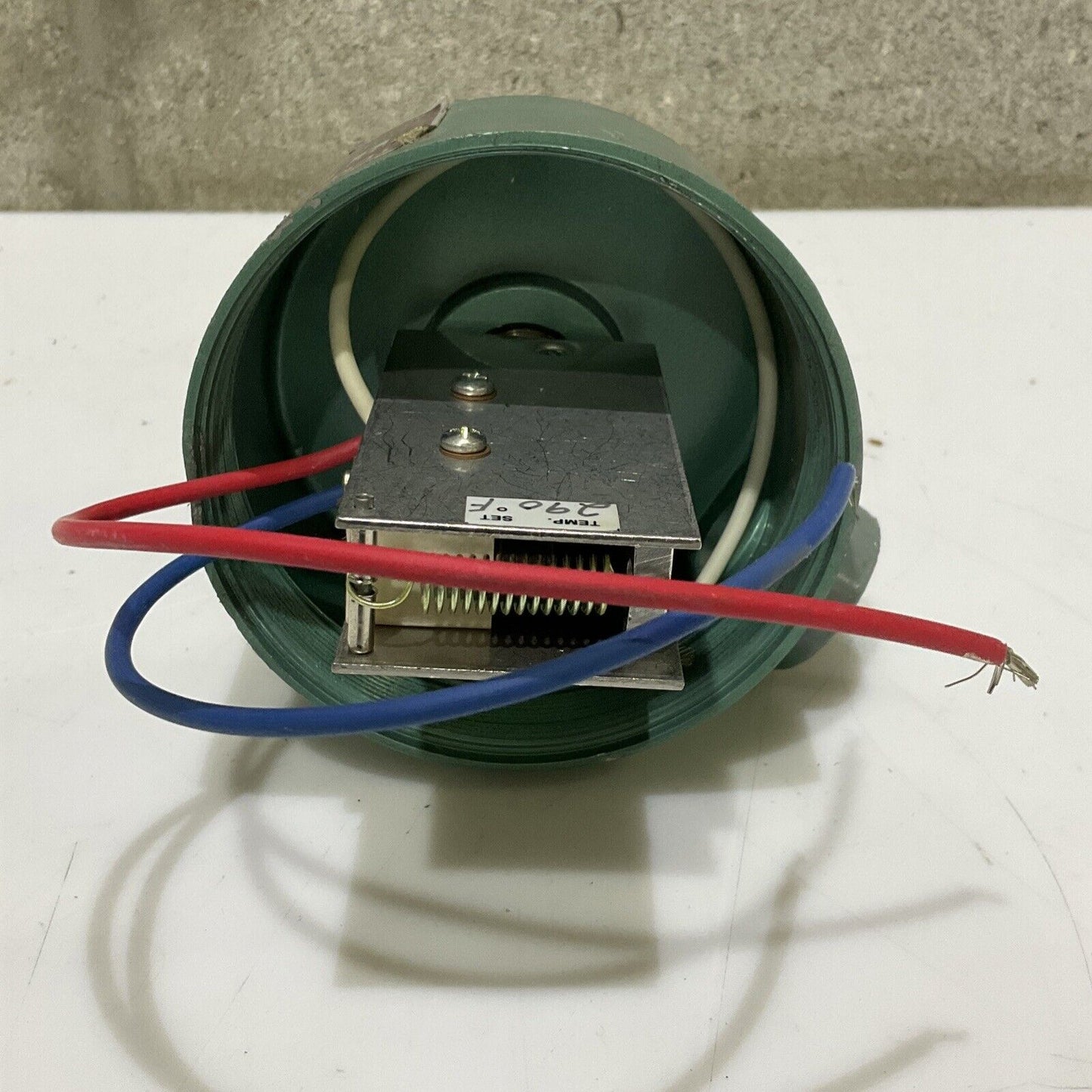 BURLING 951668 B-IX TEMPERATURE CONTROL TEMP RANGE 100-600 5IN 678