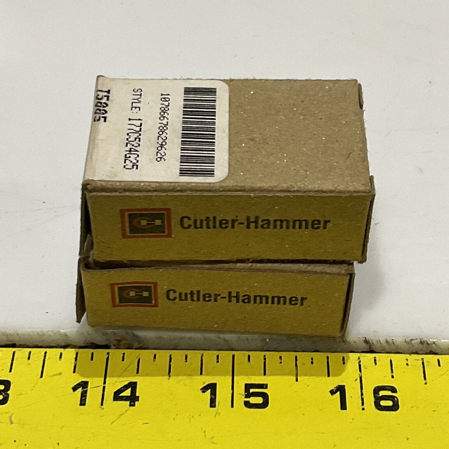 CUTLER HAMMER FH25 177C524G25 HEATING ELEMENT 678 LOT OF 2