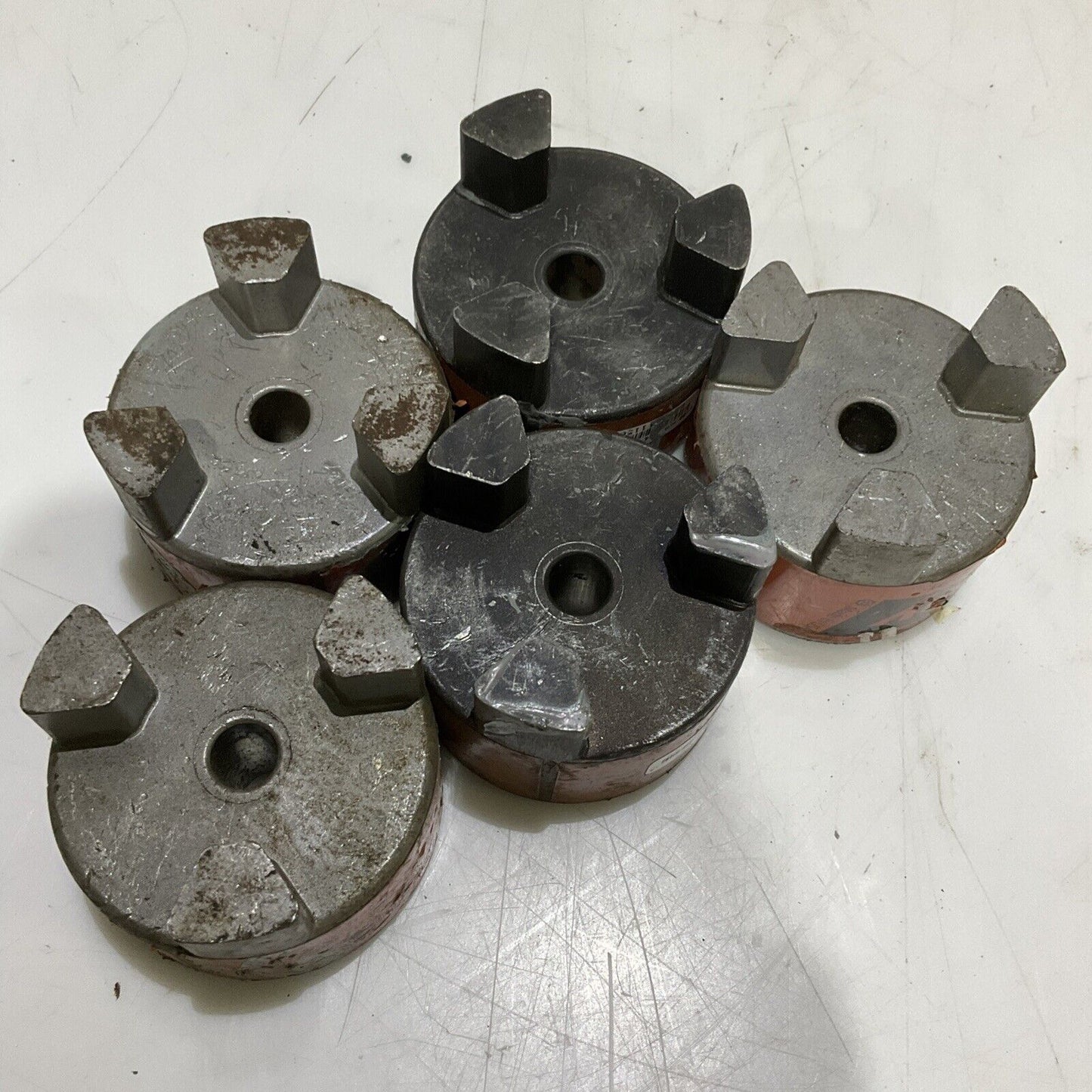 LOVEJOY L-100 4375 JAW COUPLING HUB 7/16IN BORE 678 LOT OF 5