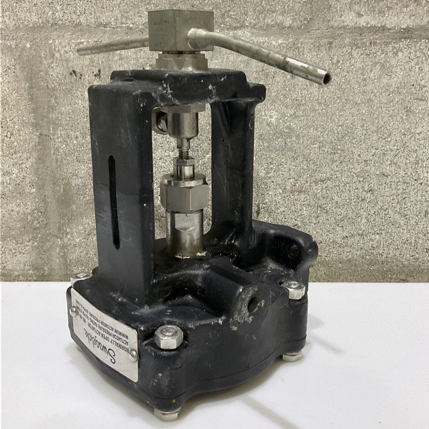 SWAGELOK MS-4B-50 NORMALLY OPEN ACTUATOR VALVE 678