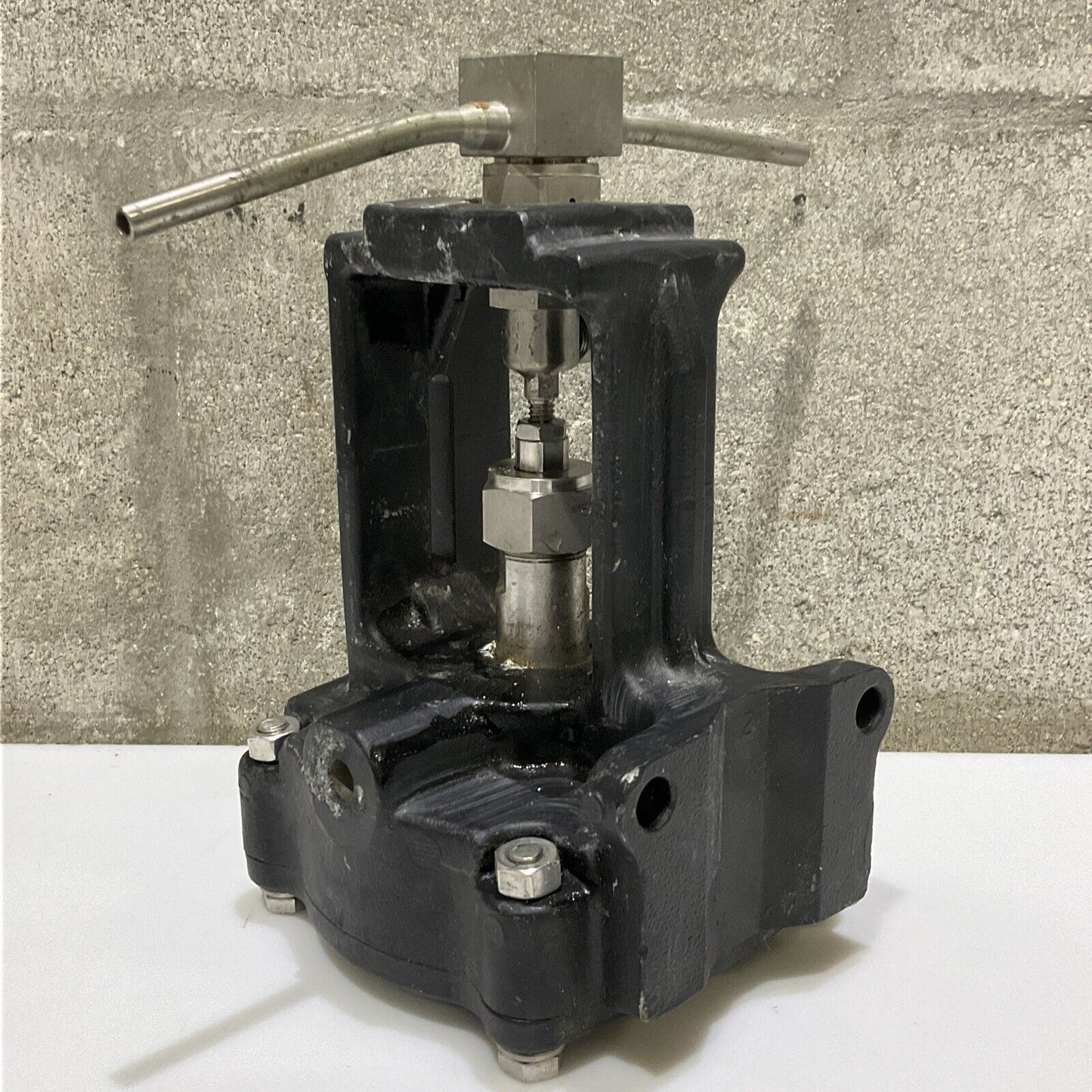 SWAGELOK MS-4B-50 NORMALLY OPEN ACTUATOR VALVE 678