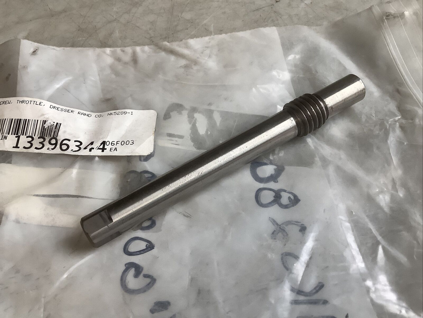 DRESSER-RAND NK5280-1 THROTTLE SCREW 678