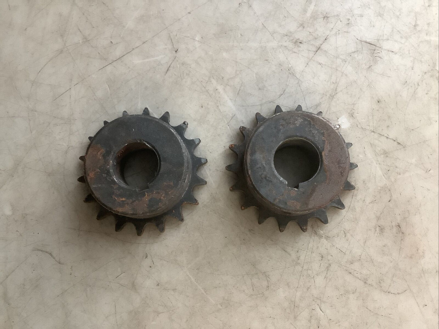 MARTIN 41BS18 1 SPROCKET SIZE 41 1/2IN PITCH 1IN BORE 18 TEETH 678 - LOT OF 2