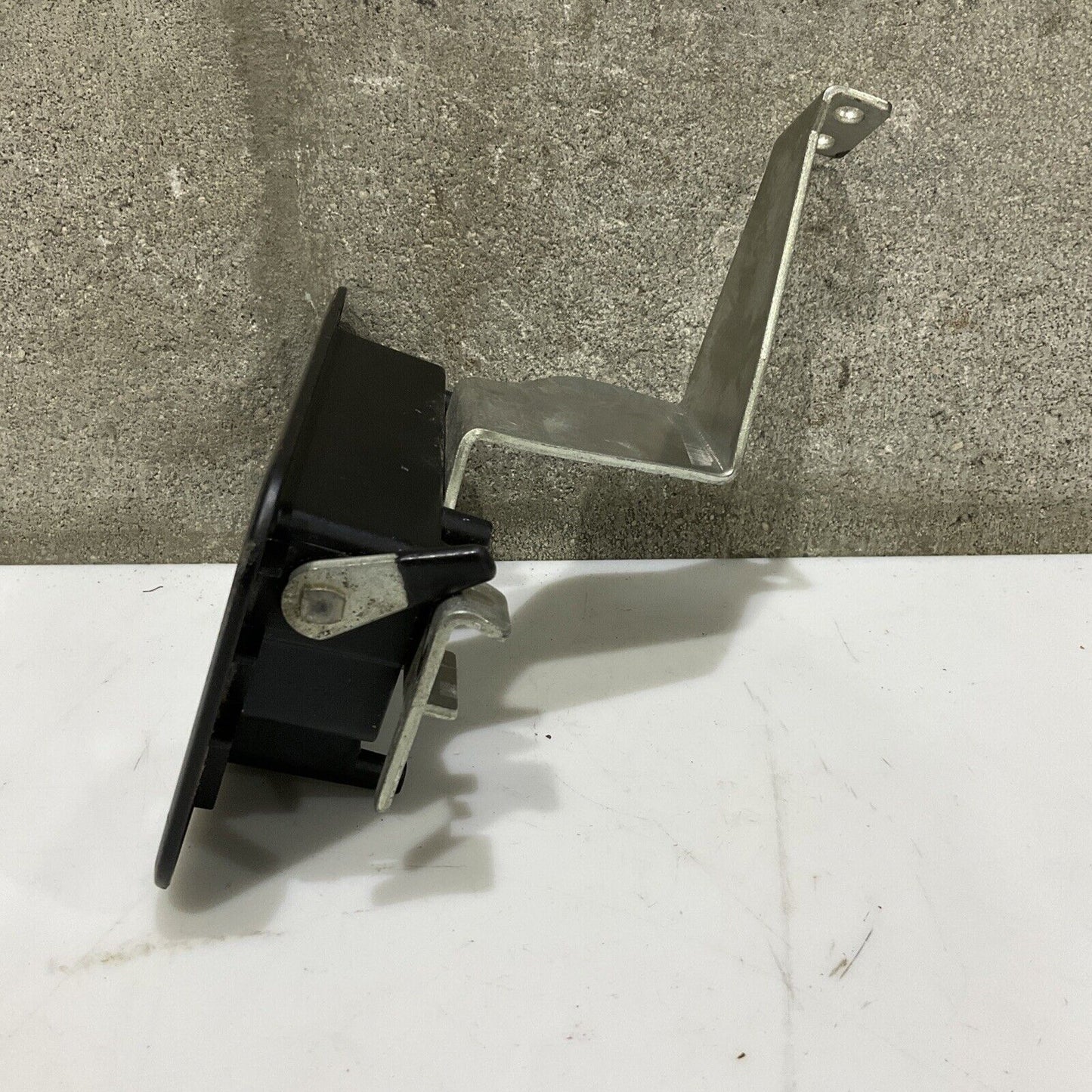CAT 1640044 43K ORIGINAL CAT EXCAVATOR DOOR HANDLE 107