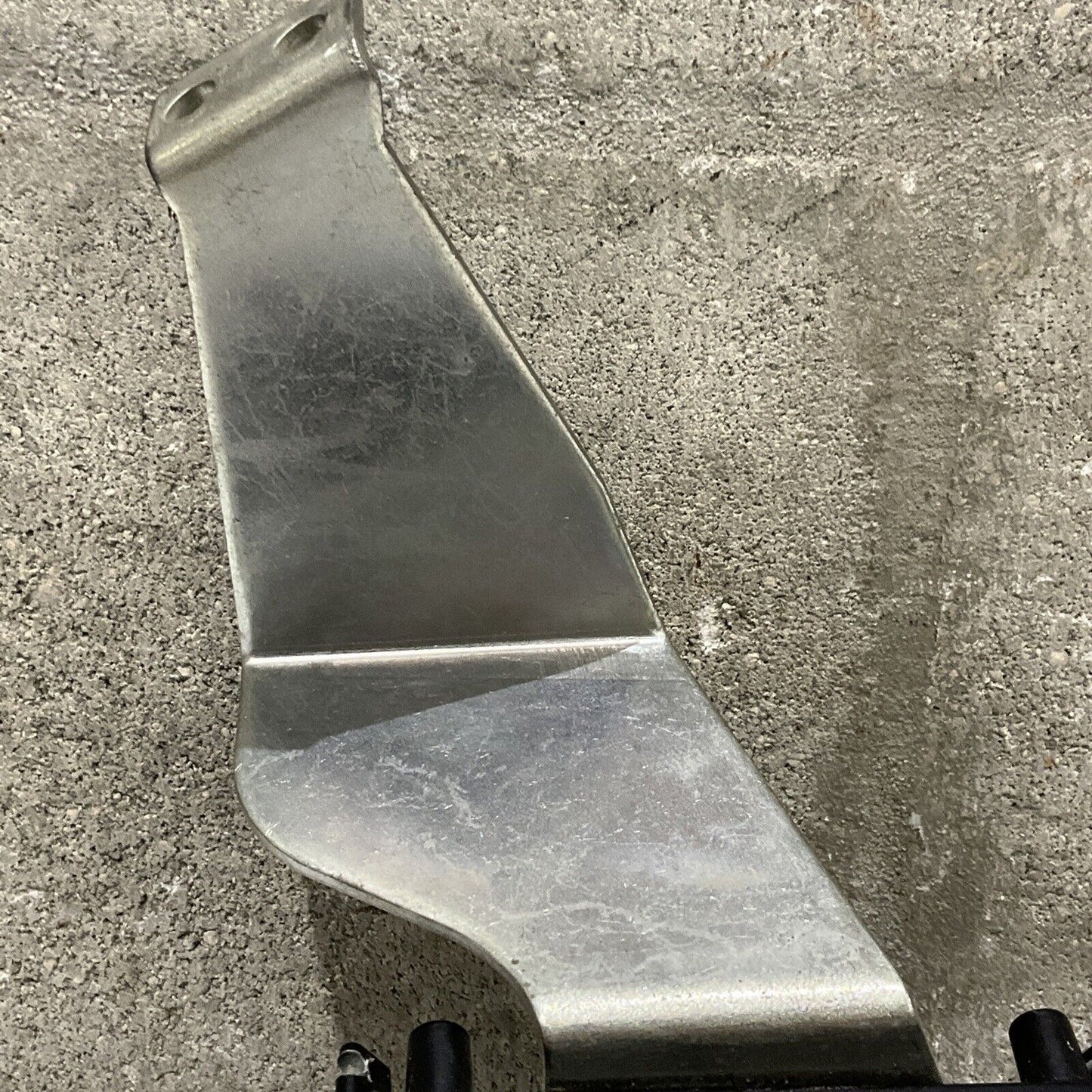 CAT 1640044 43K ORIGINAL CAT EXCAVATOR DOOR HANDLE 107