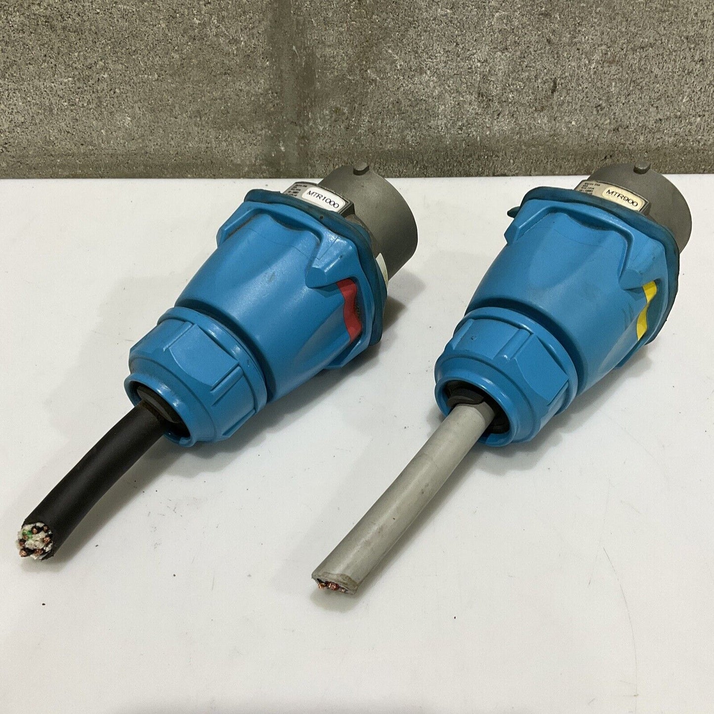MELTRIC DN9 20A MULTIPIN 19-18051 INLET PLUG LOT OF 2